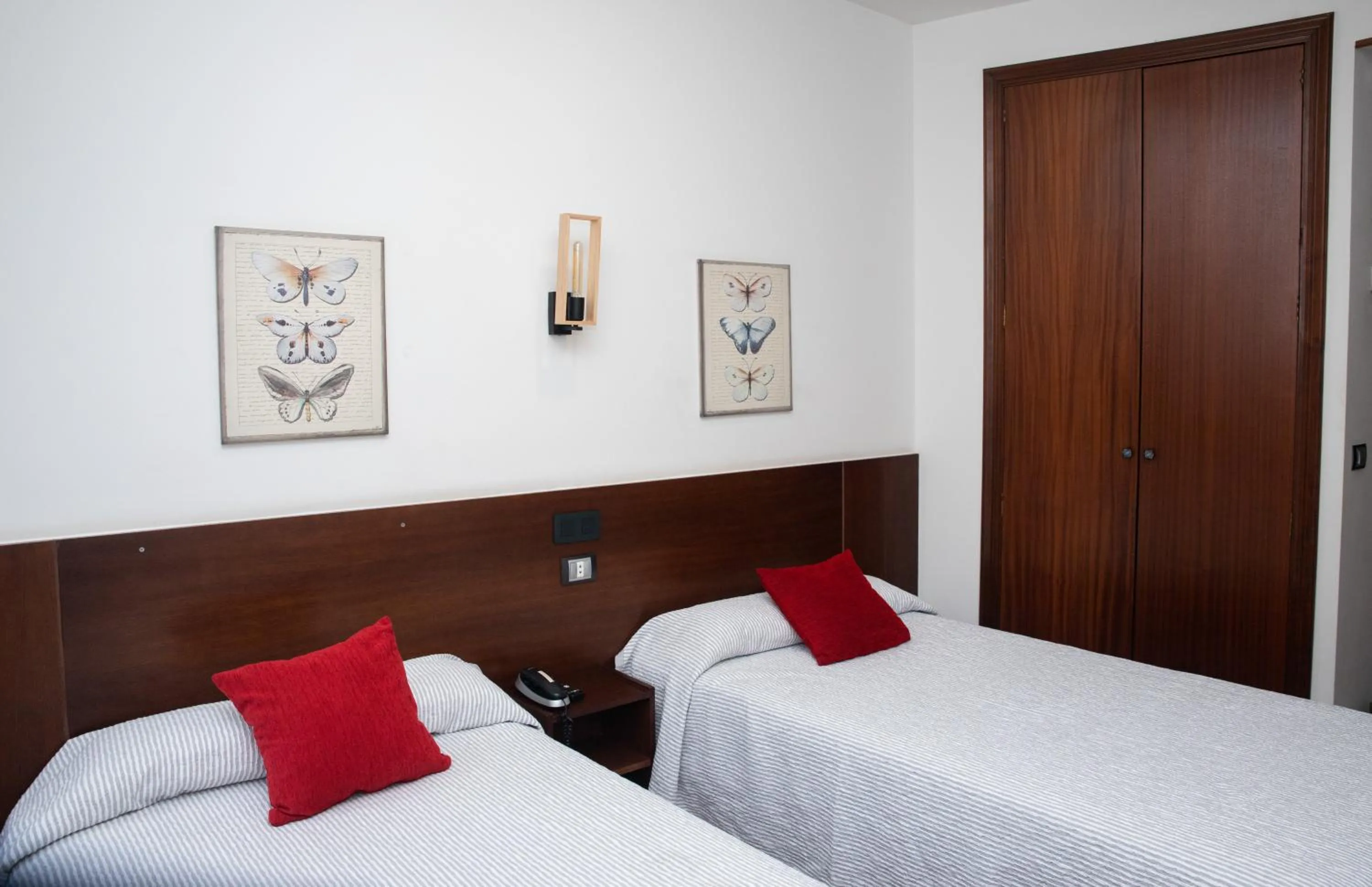 Bed in Hotel Restaurante Rúas