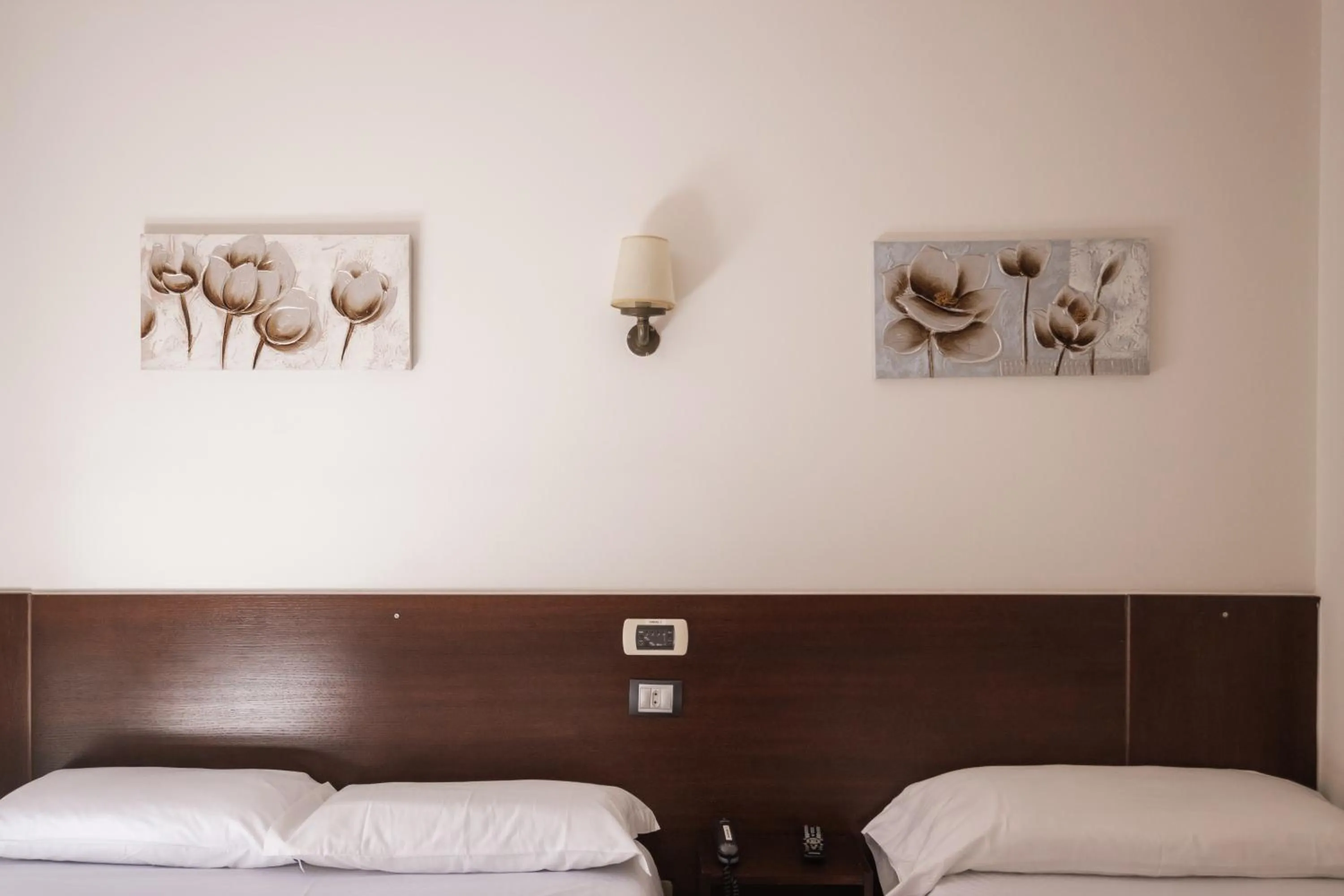 Photo of the whole room, Bed in Hotel Restaurante Rúas