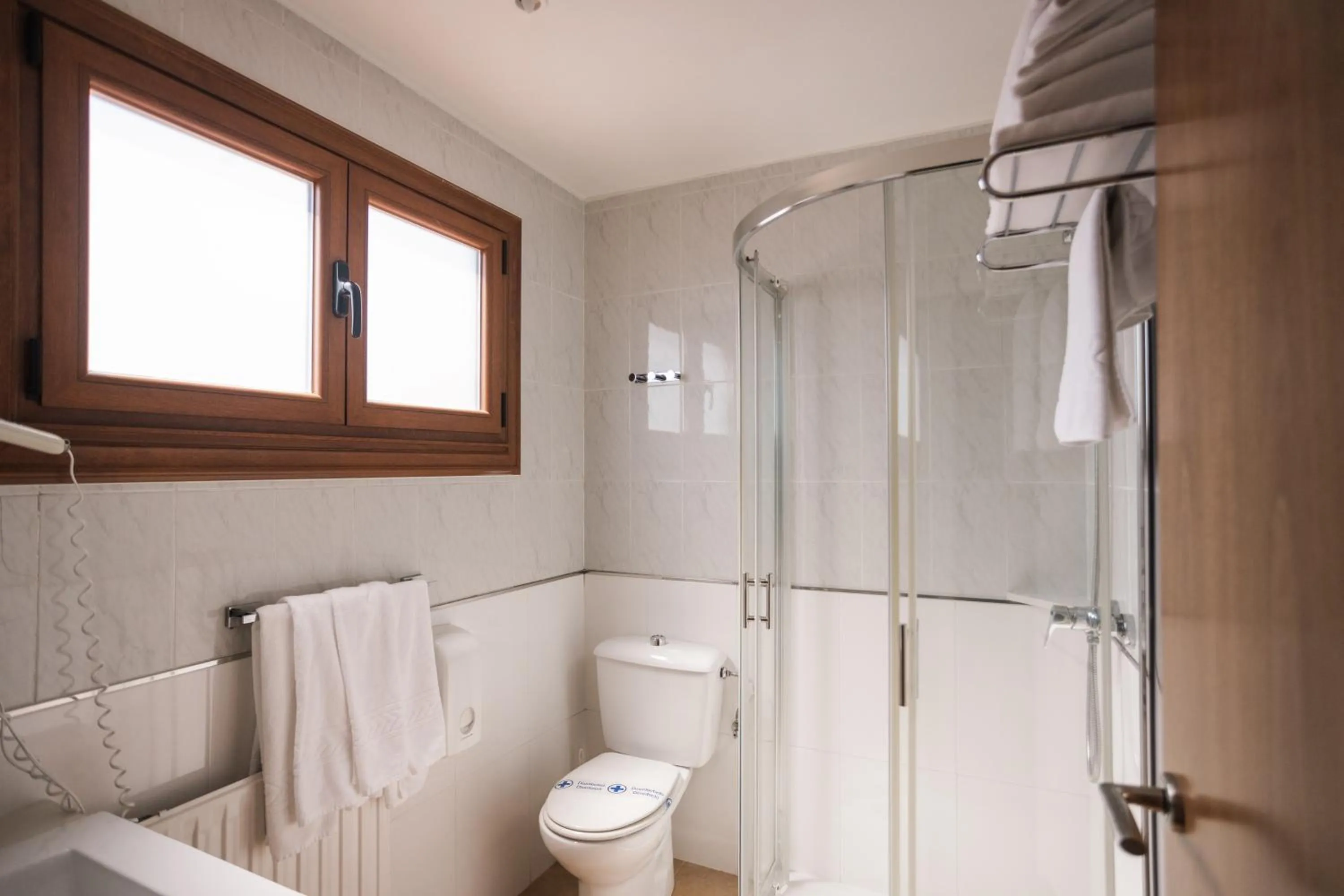 Shower in Hotel Restaurante Rúas