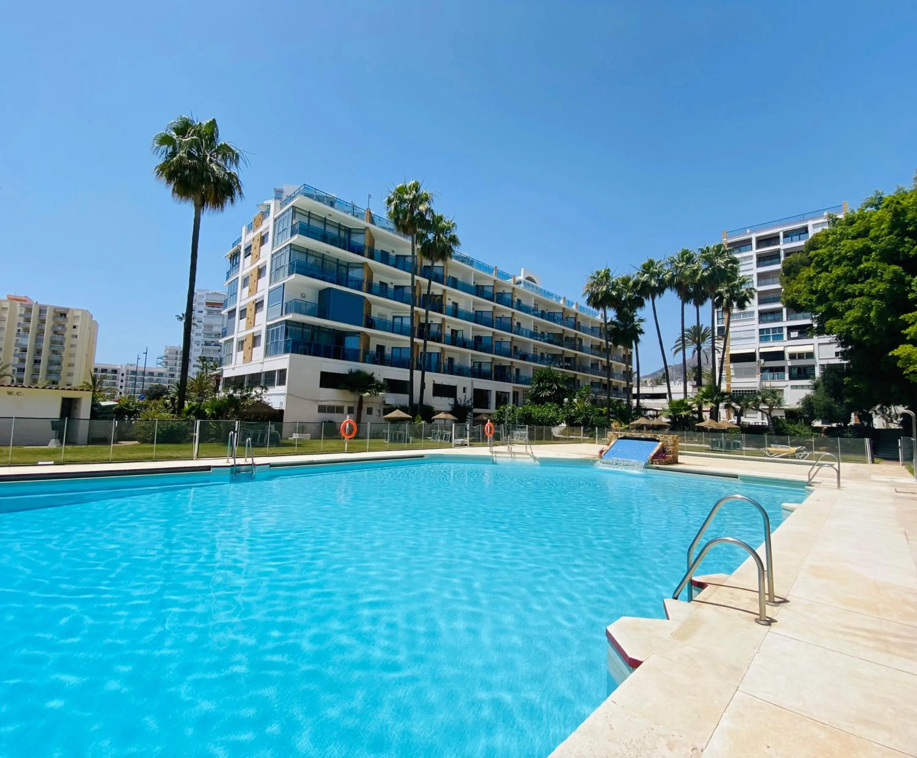 Property building in Apartamentos MS Puerto Marina, antes MS Pepita