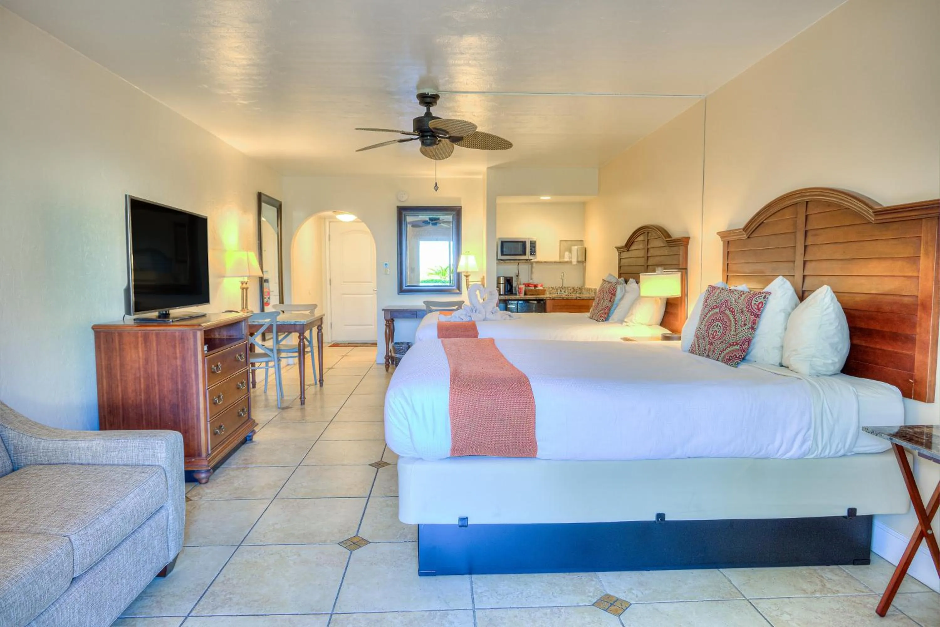 Photo of the whole room, Bed in La Fiesta Ocean Inn & Suites