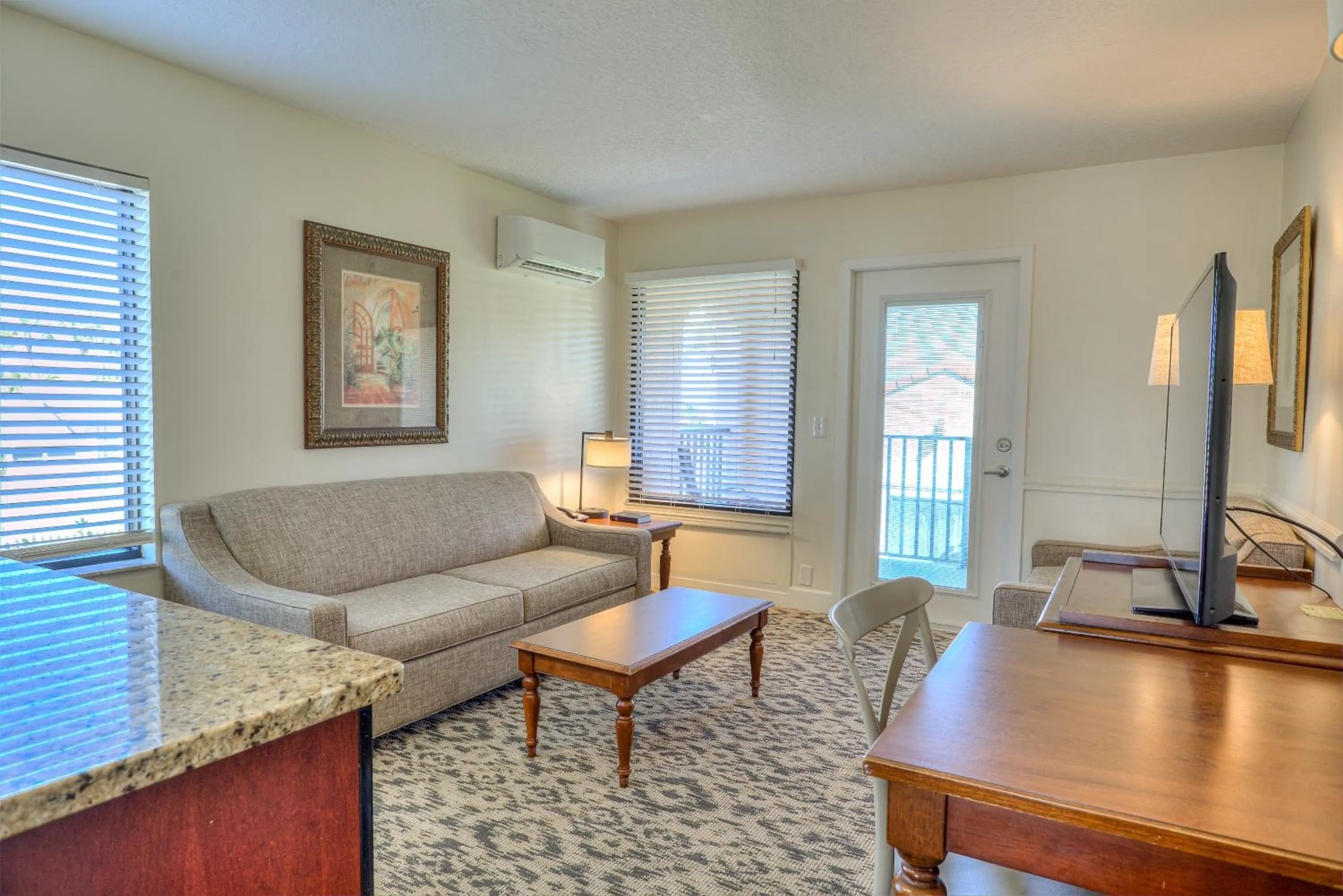 Living room in La Fiesta Ocean Inn & Suites