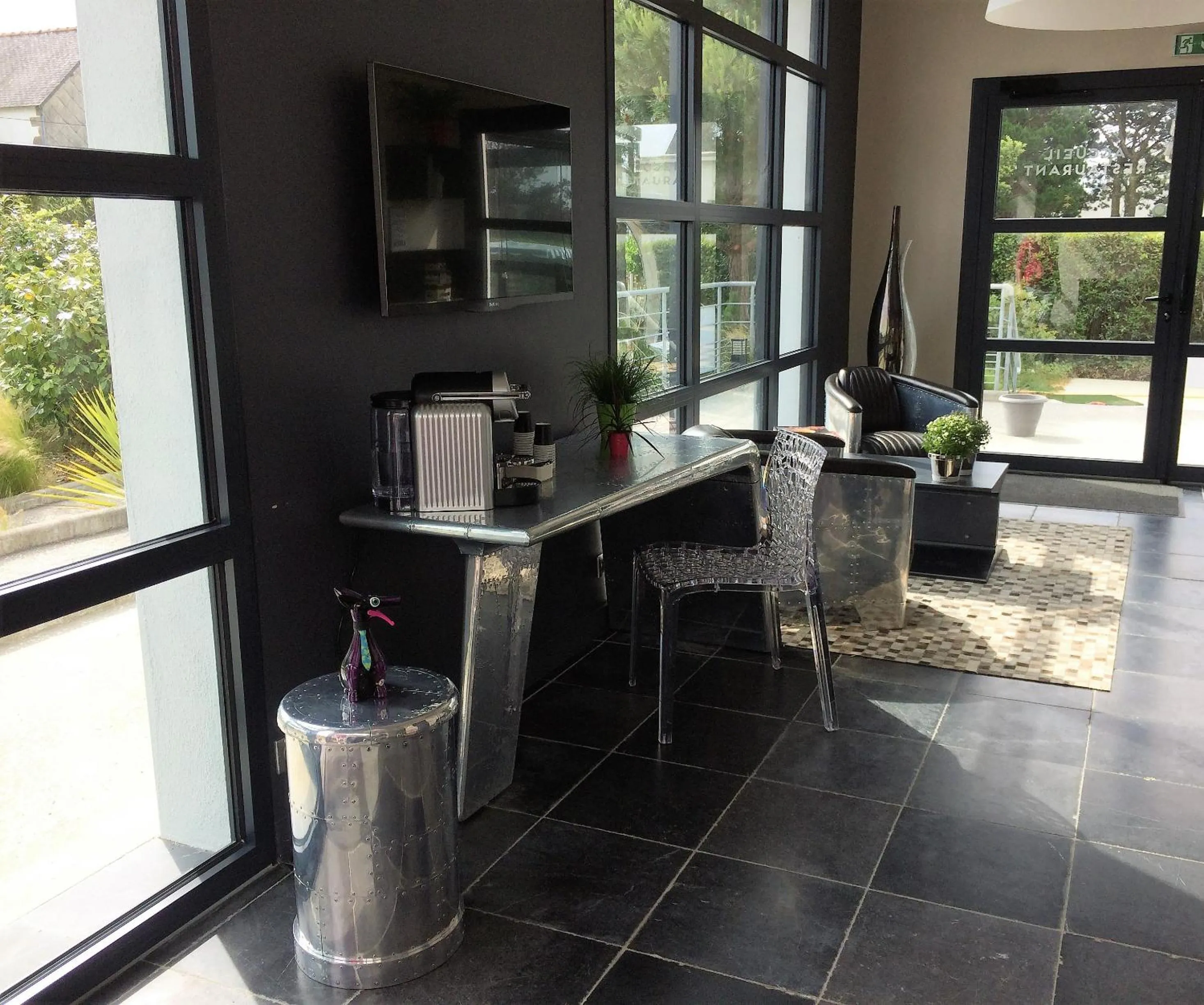 Lobby or reception in Hotel-Restaurant Lann Roz / Côte Cuisine