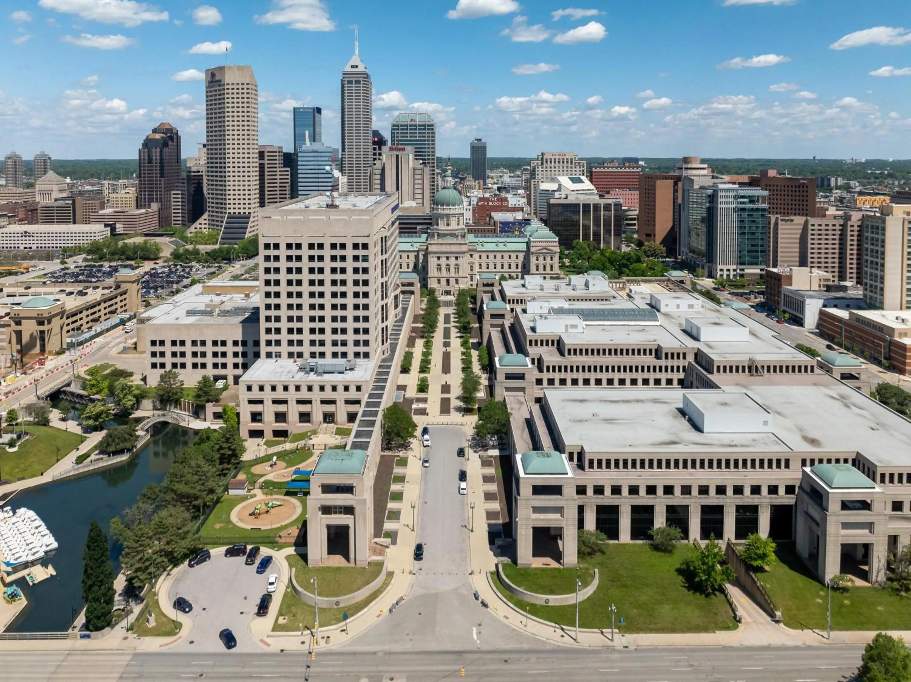 Property building in Hyatt Regency Indianapolis