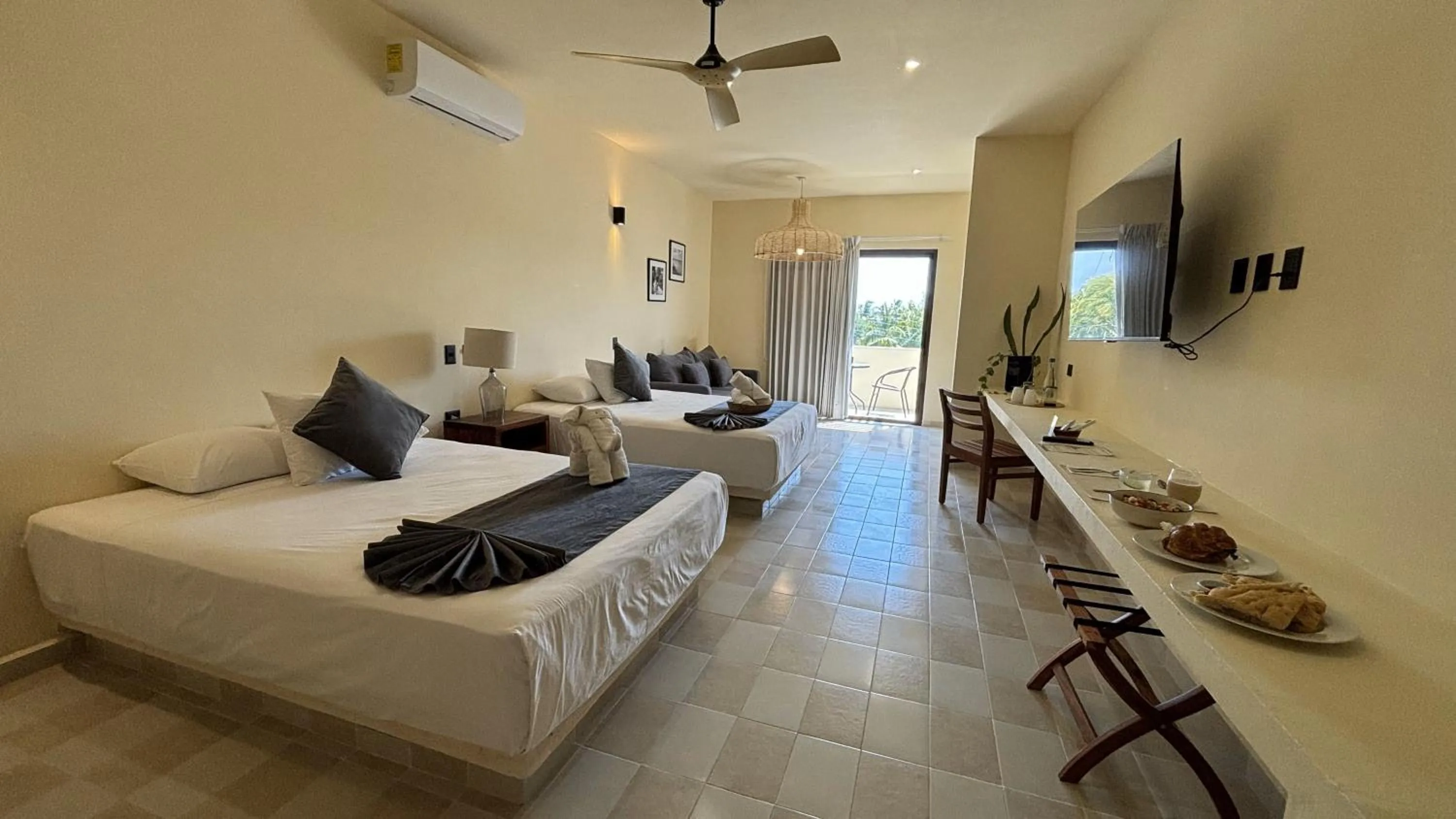 Bedroom, Bed in Hotel Casa Barbara Holbox