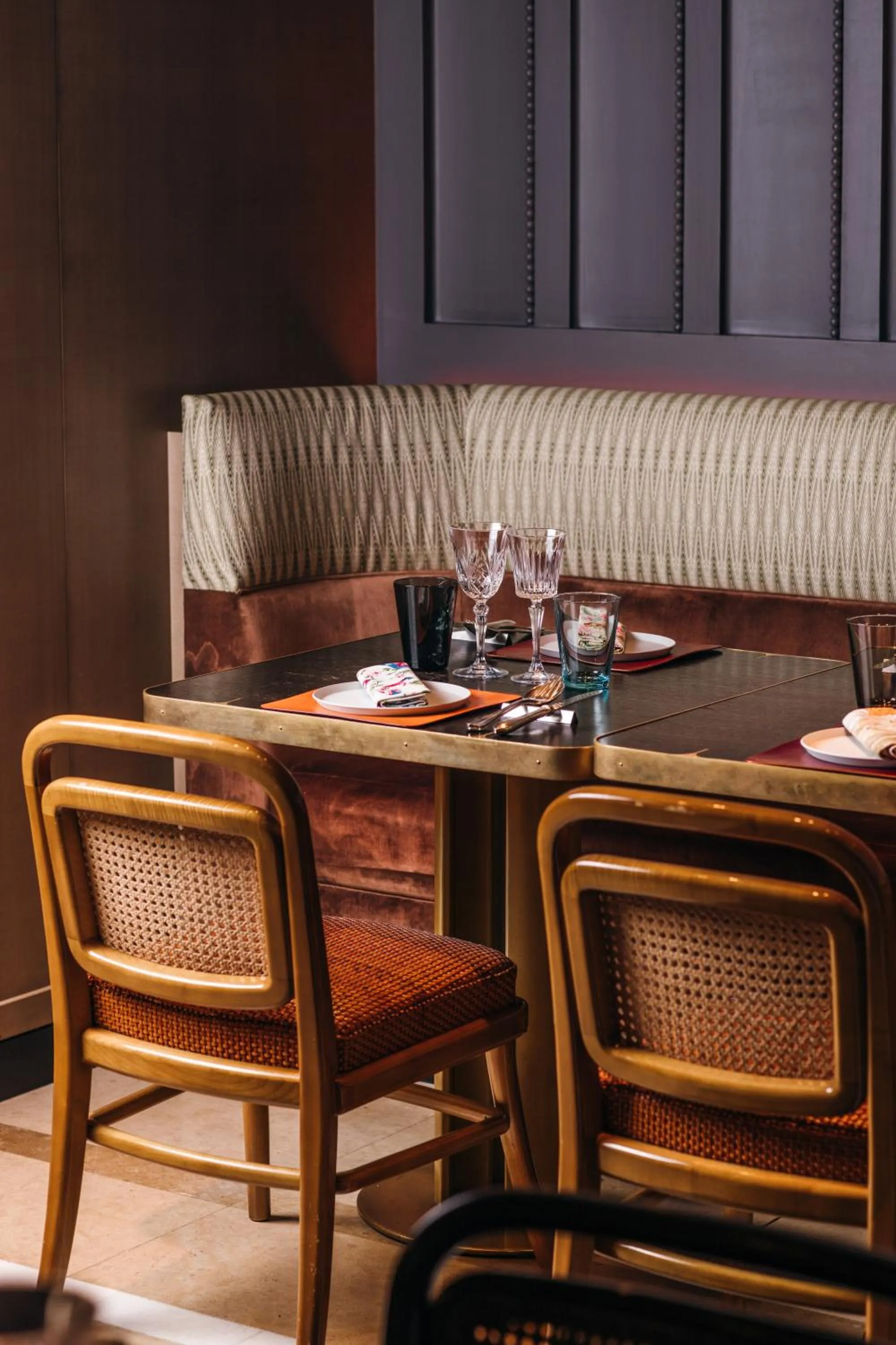 Restaurant/places to eat in Hotel de Crillon