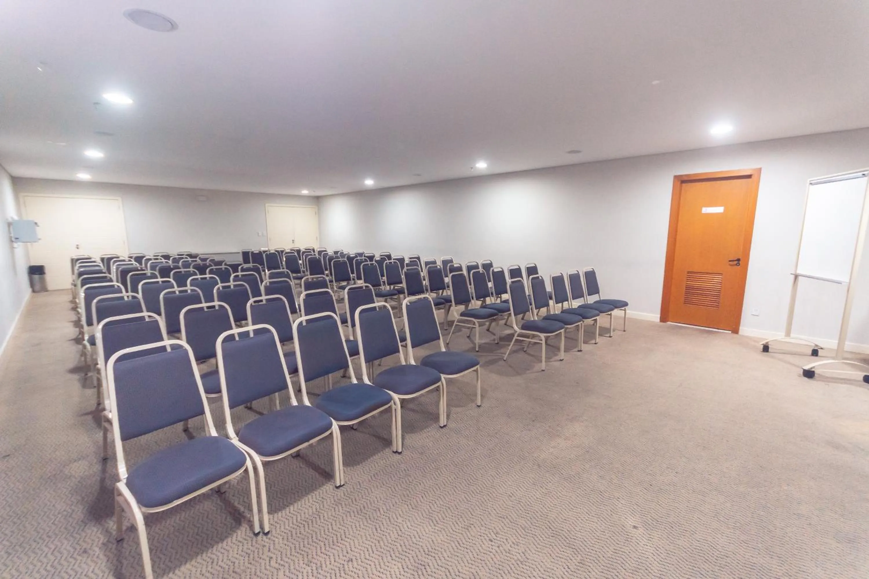 Meeting/conference room in Iguatemi Business & Flat by Avectur