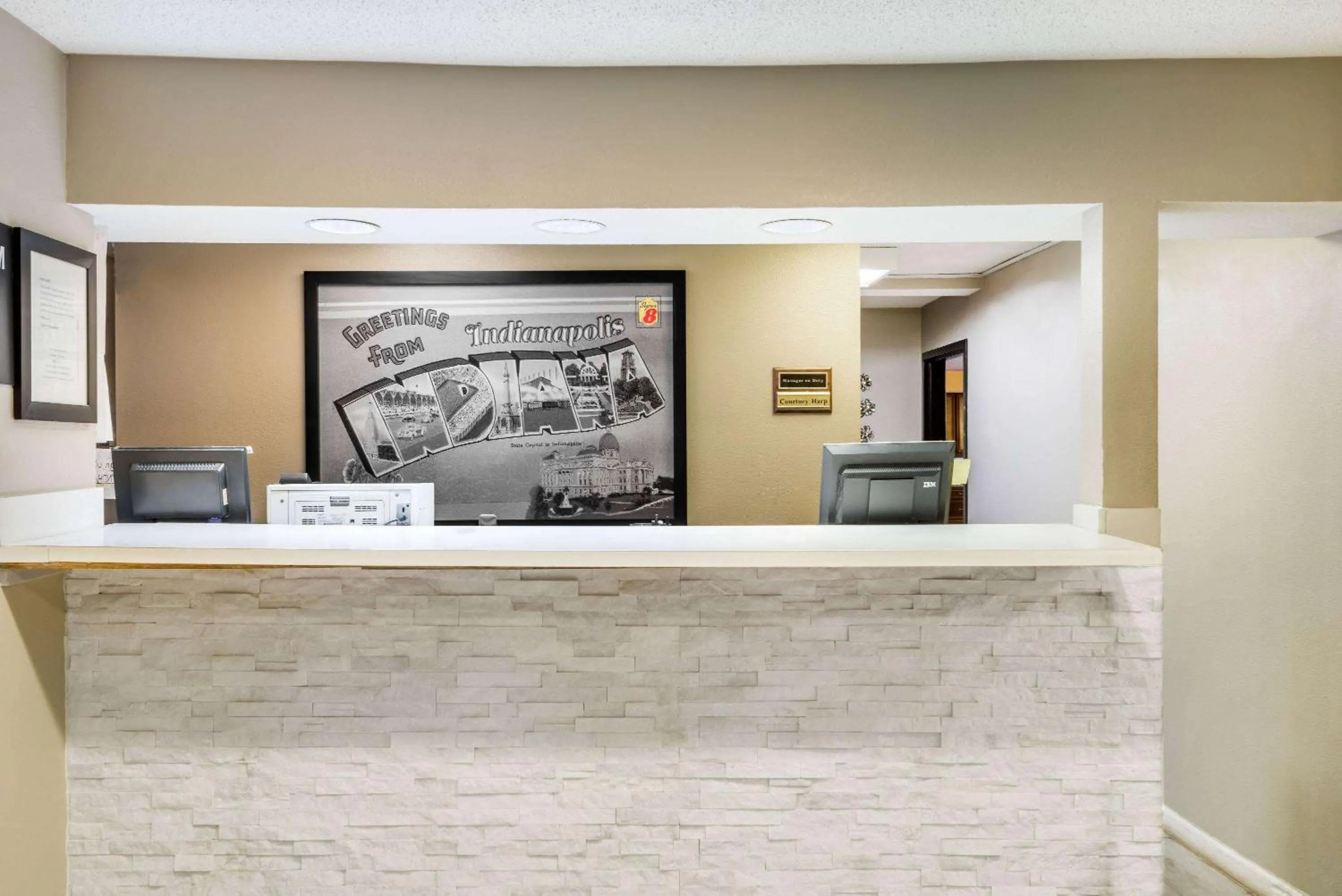 Lobby or reception in Super 8 by Wyndham Indianapolis/NE/Castleton Area