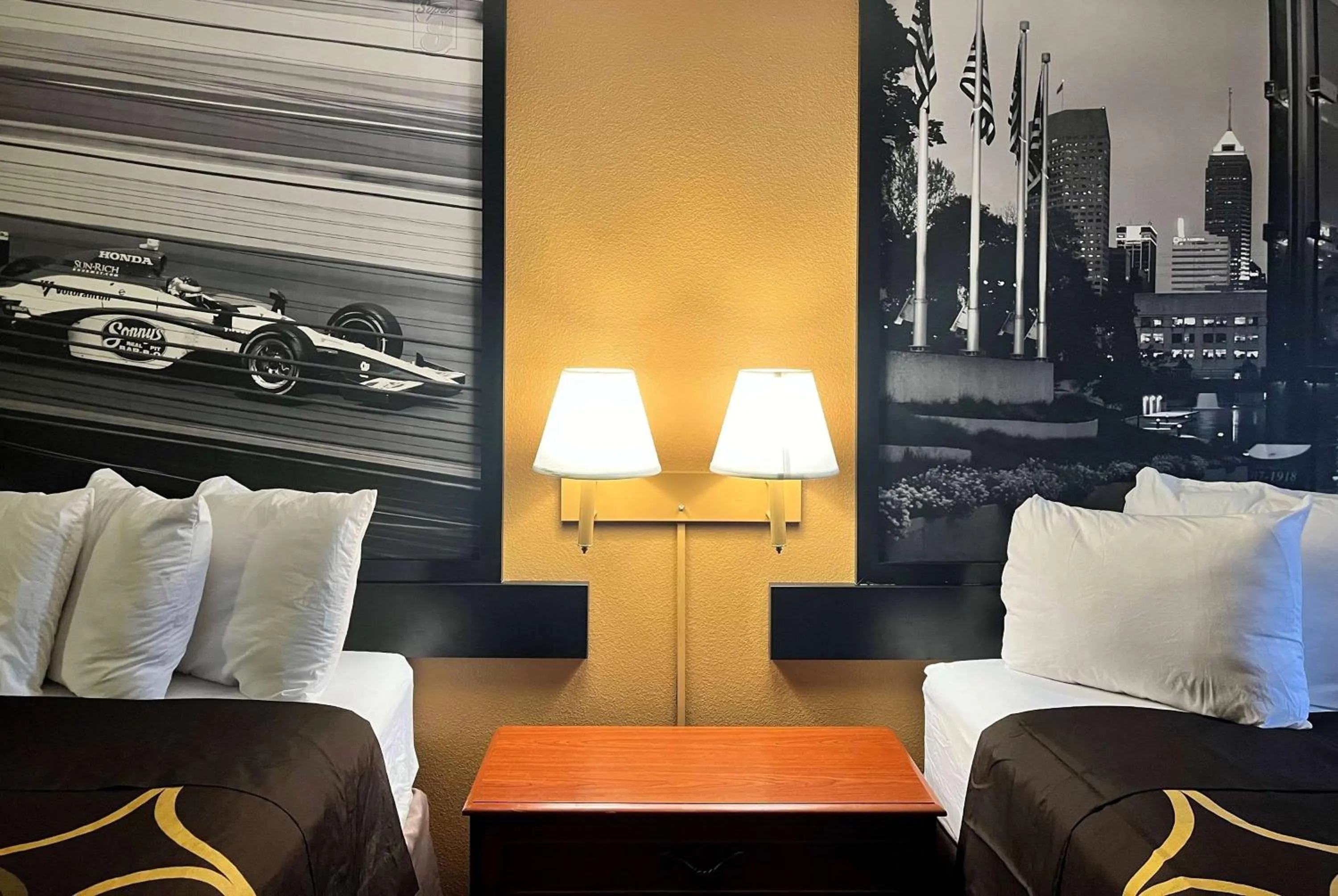 Photo of the whole room, Bed in Super 8 by Wyndham Indianapolis/NE/Castleton Area