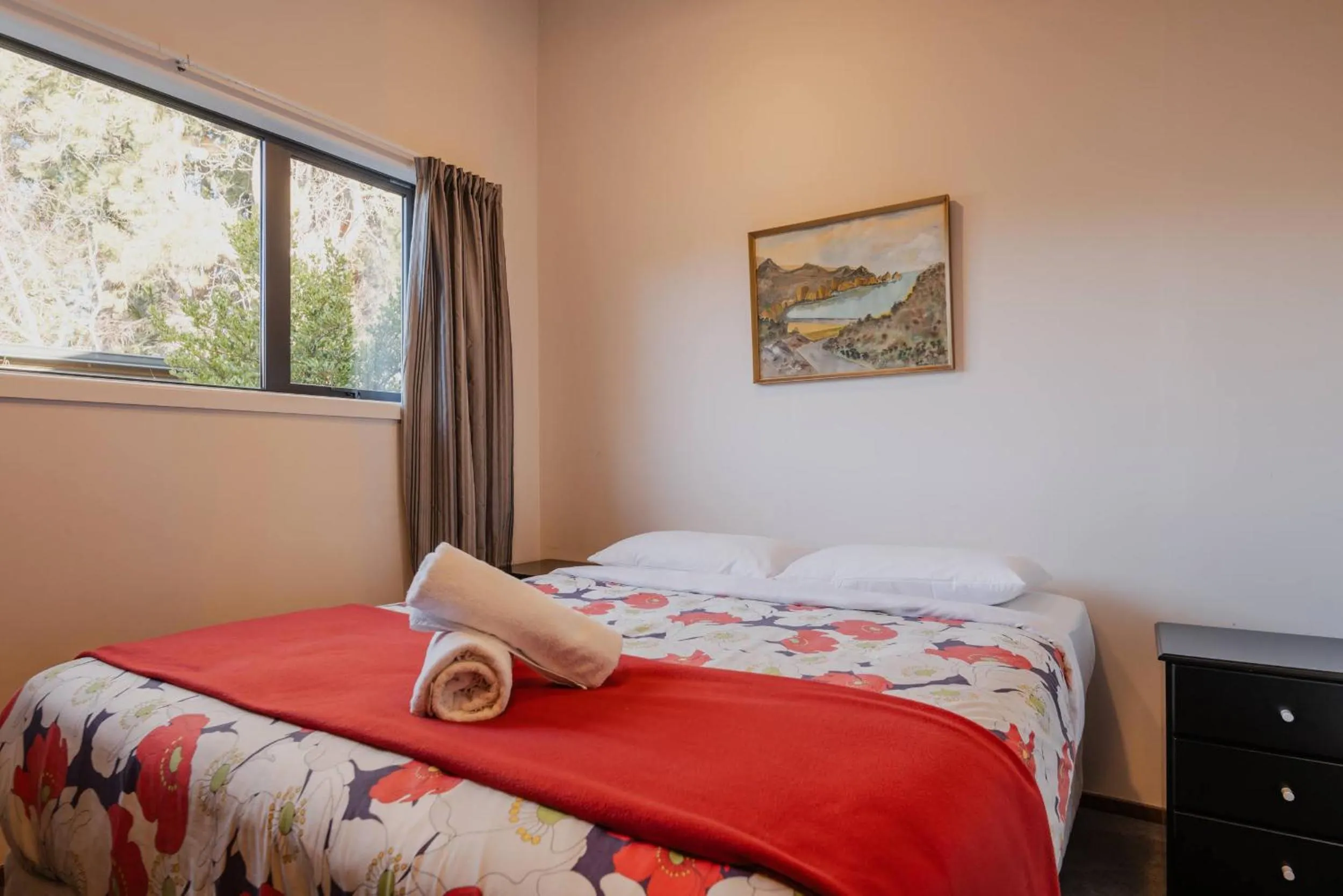 Bed in Lake Tekapo Cottages