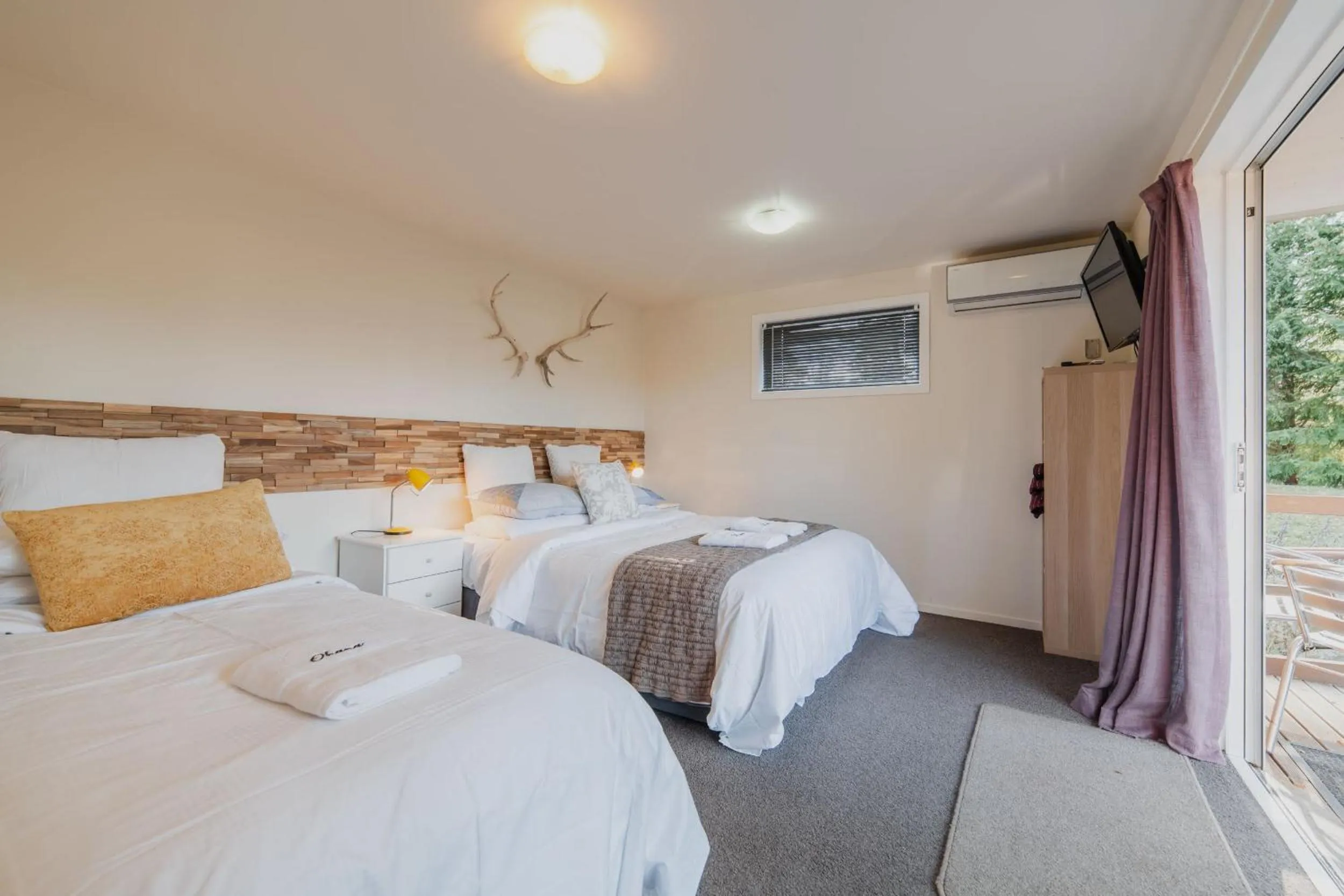 Bed in Lake Tekapo Cottages