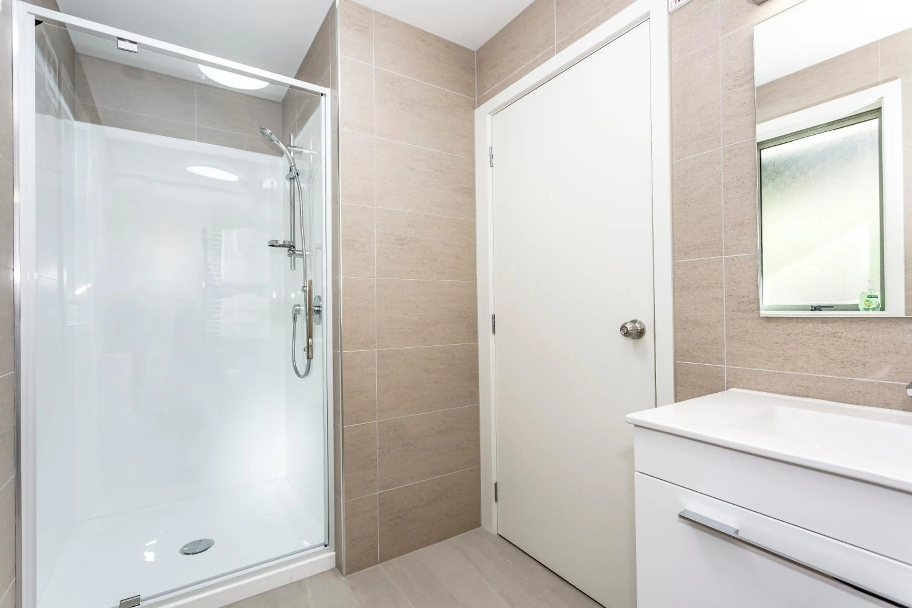 Shower in Hunters Moon