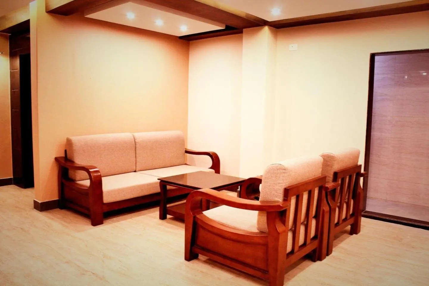 Seating area in Pearl Retreat