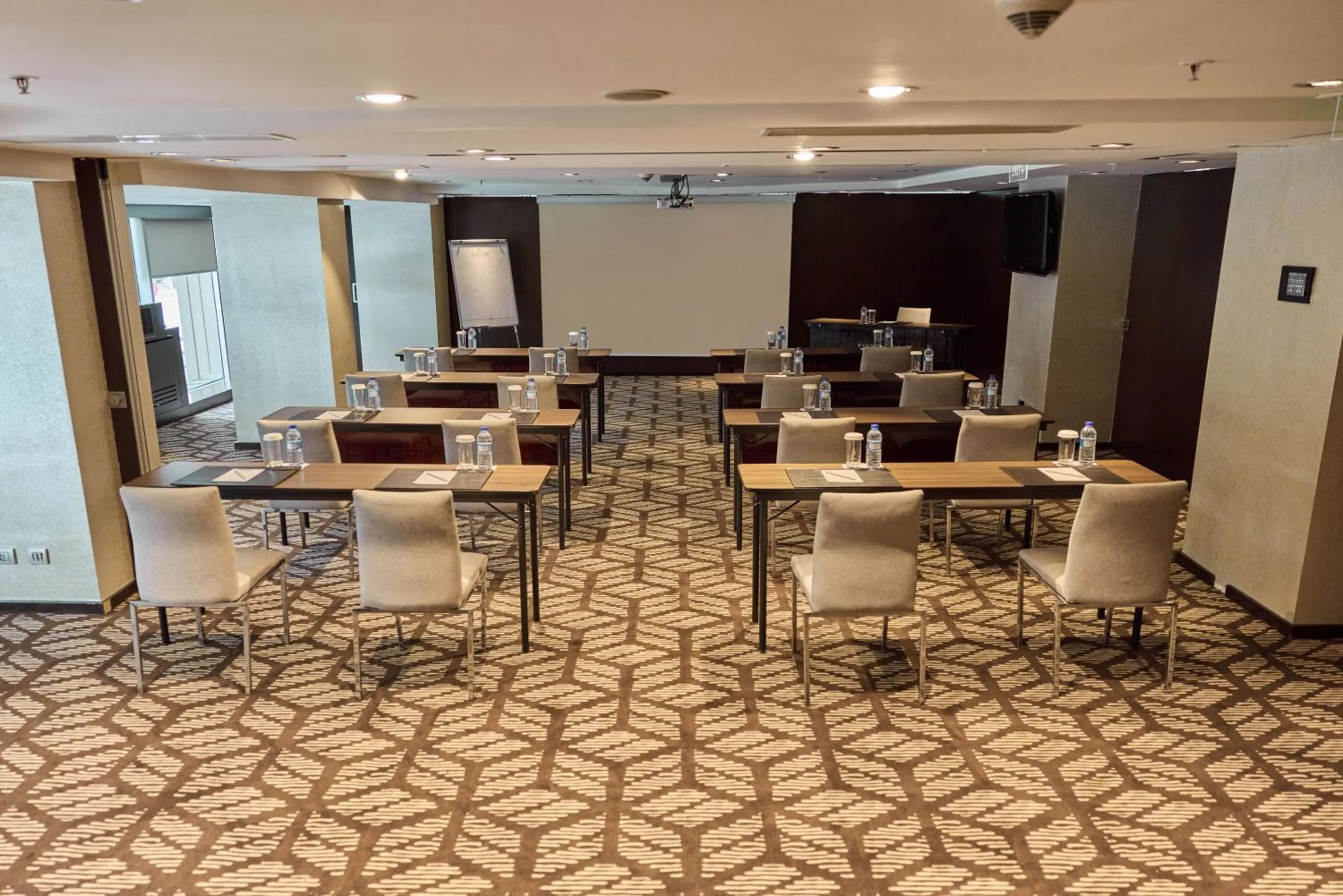 Meeting/conference room in Avantgarde Urban Levent