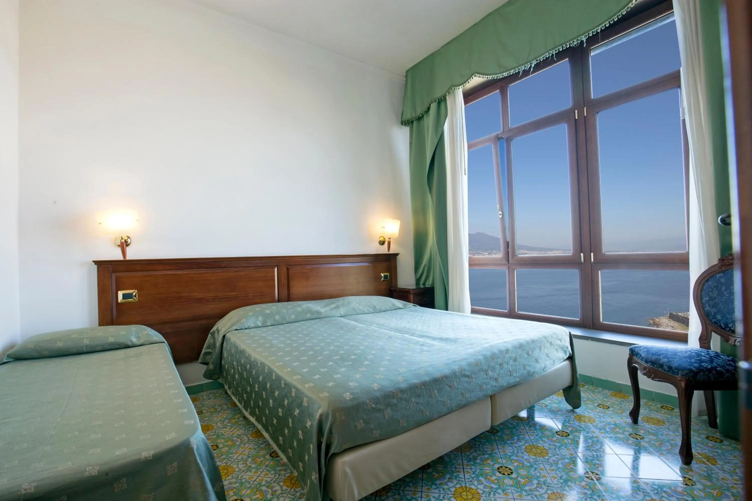 Bedroom, Bed in La Panoramica Hotel