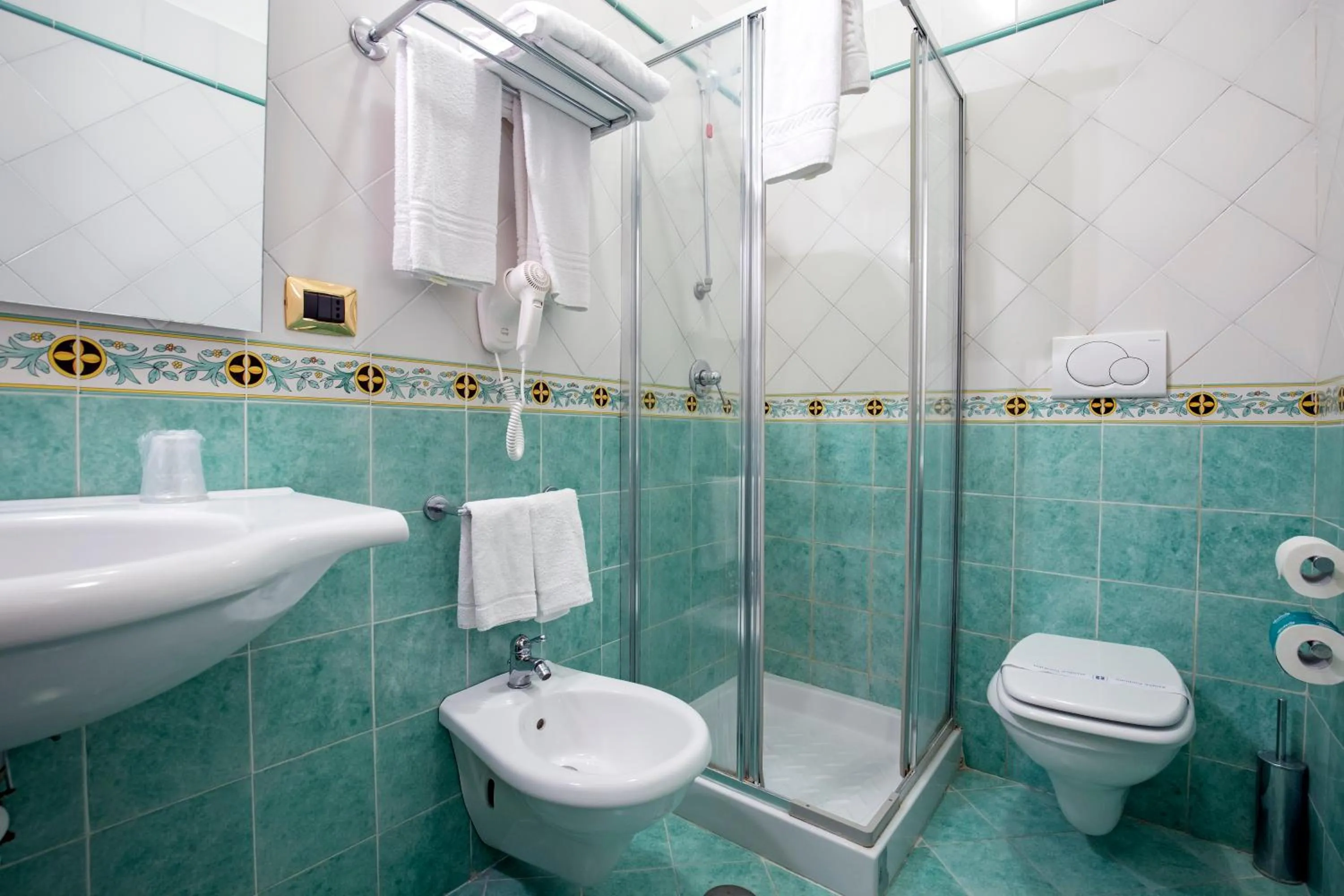 Bathroom in La Panoramica Hotel