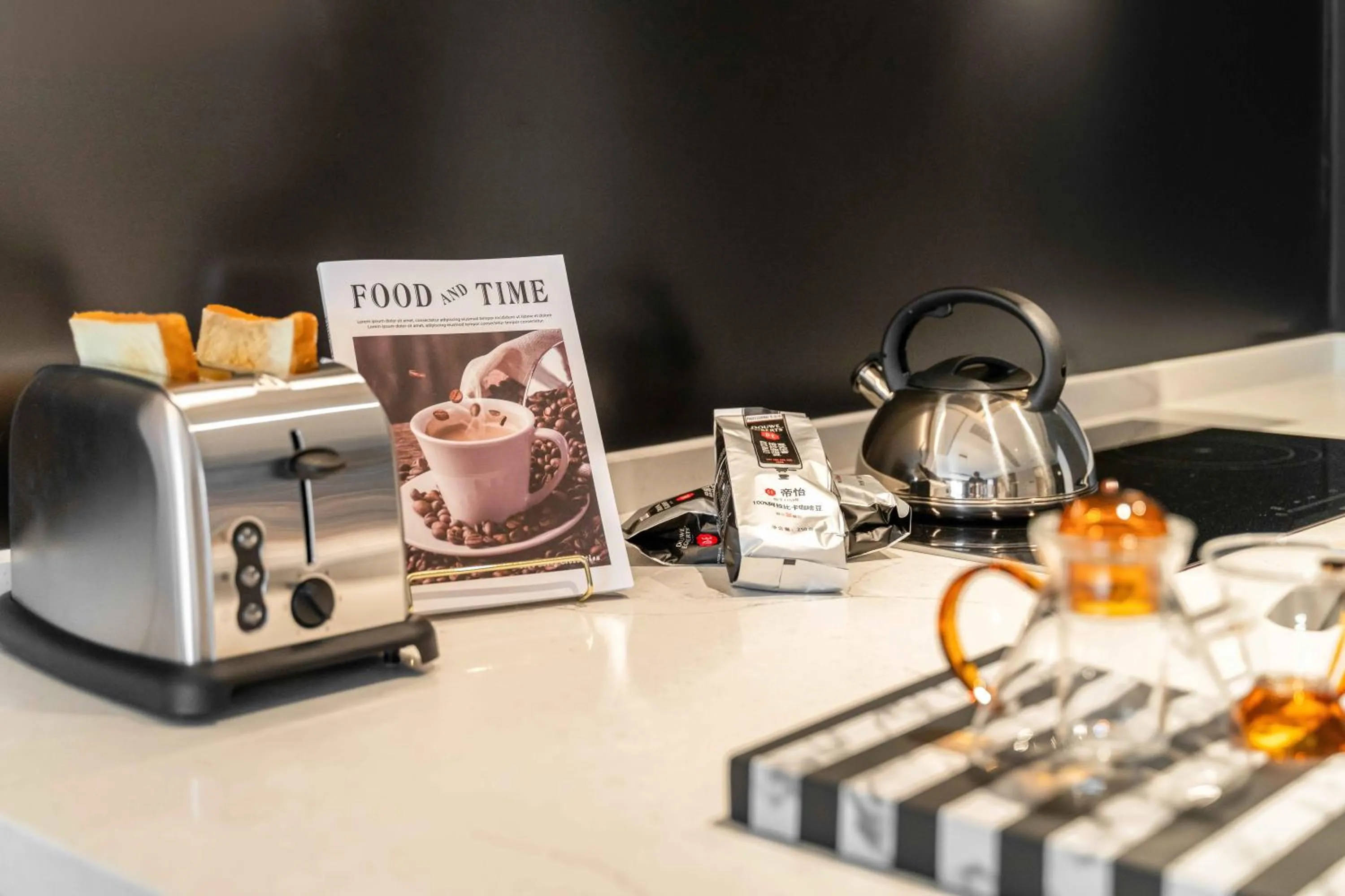 Kitchen or kitchenette in CM+ Service Apartment Shenzhen Taige