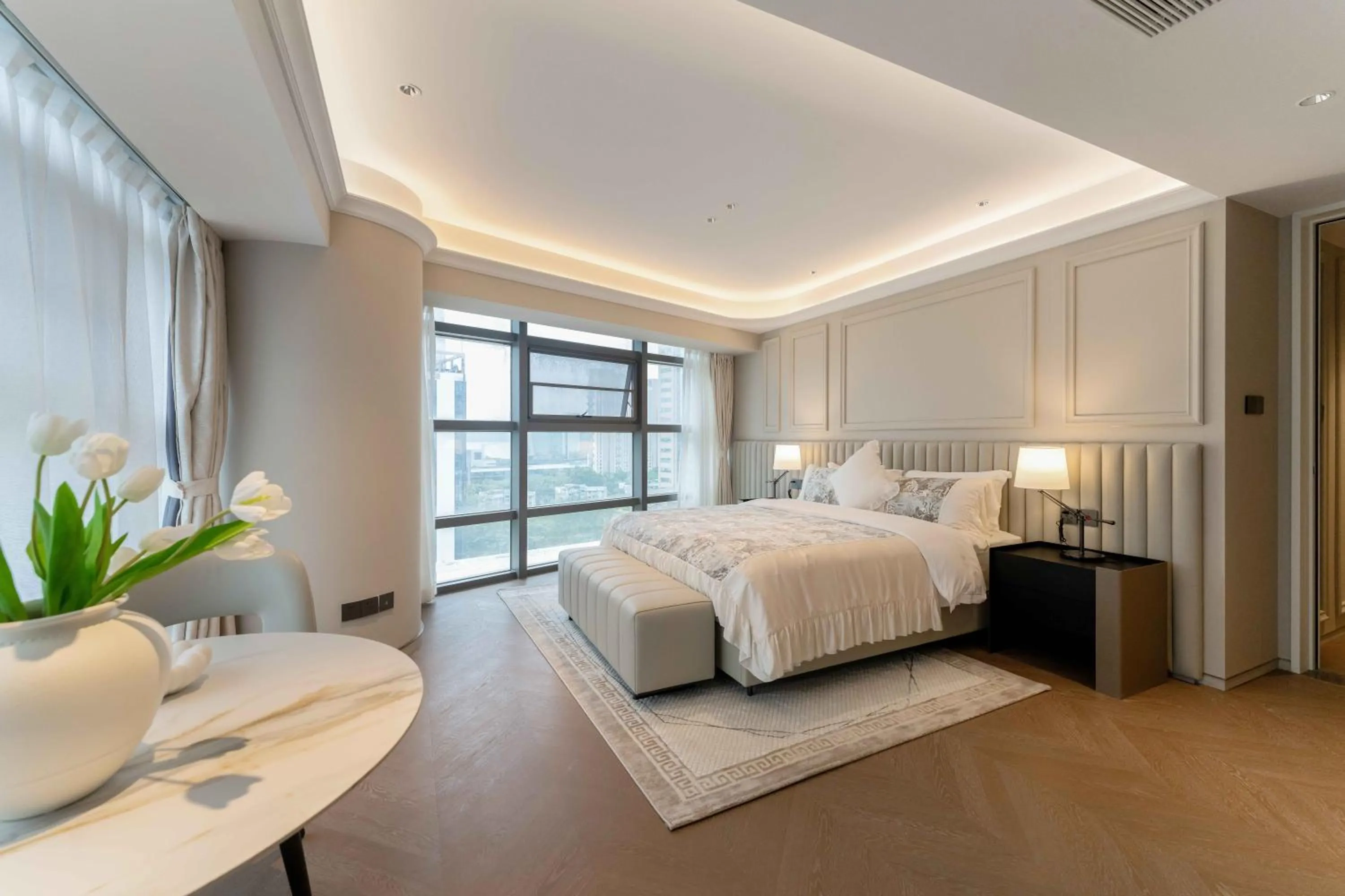 Photo of the whole room, Bed in CM+ Service Apartment Shenzhen Taige