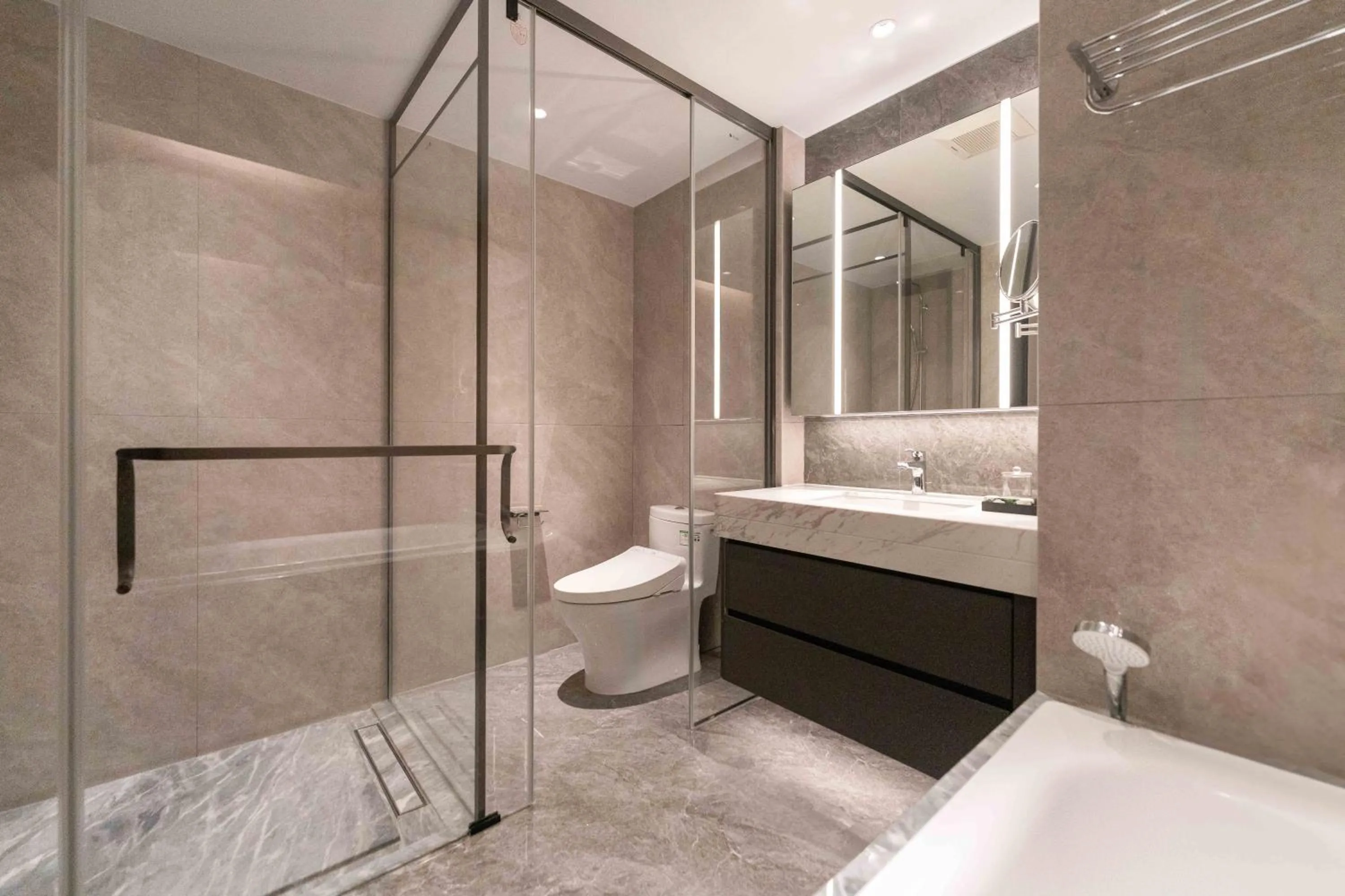 Toilet in CM+ Service Apartment Shenzhen Taige