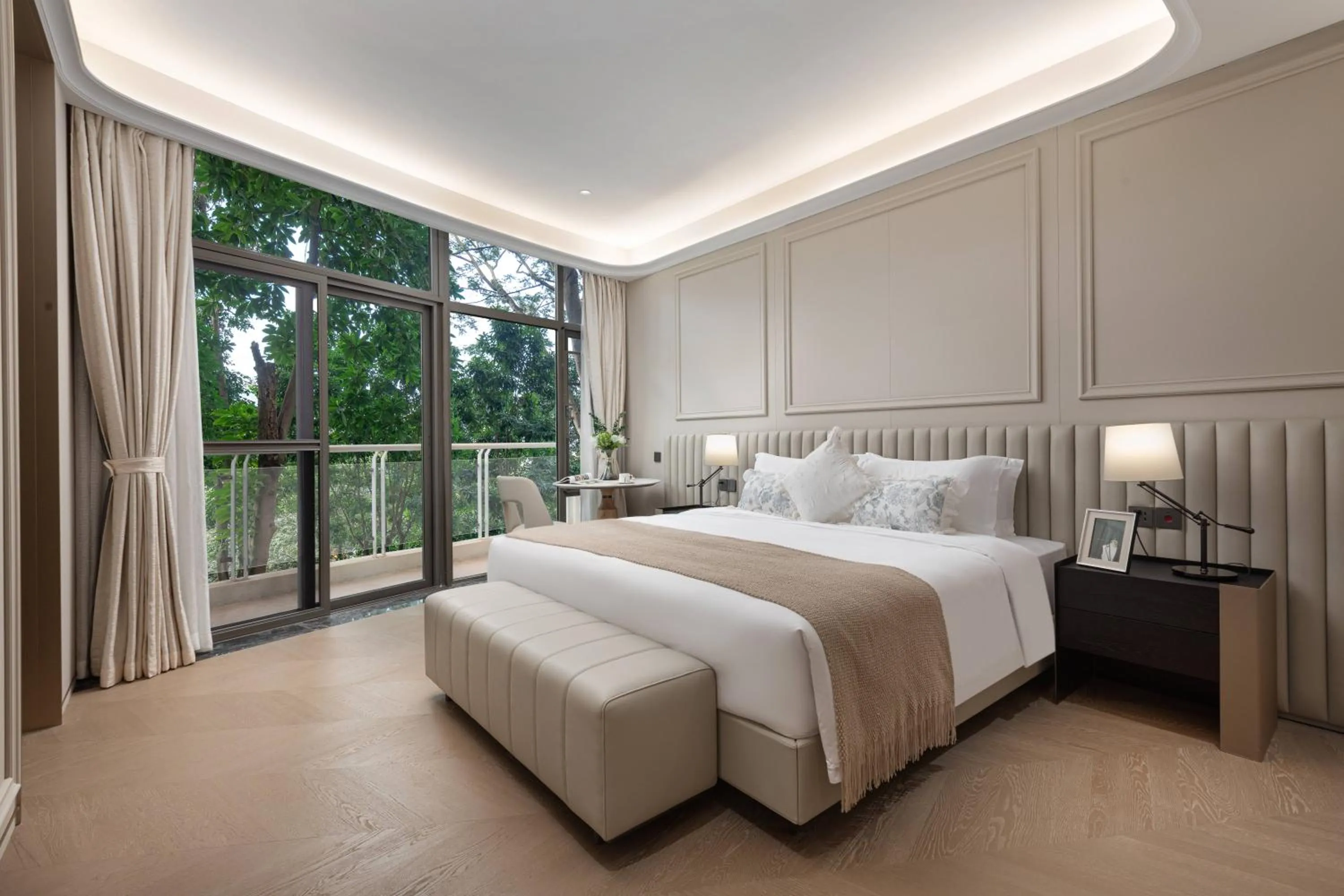 Photo of the whole room, Bed in CM+ Service Apartment Shenzhen Taige