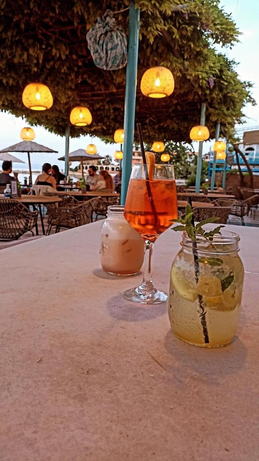 Restaurant/places to eat in Avra Budget Beach Rooms