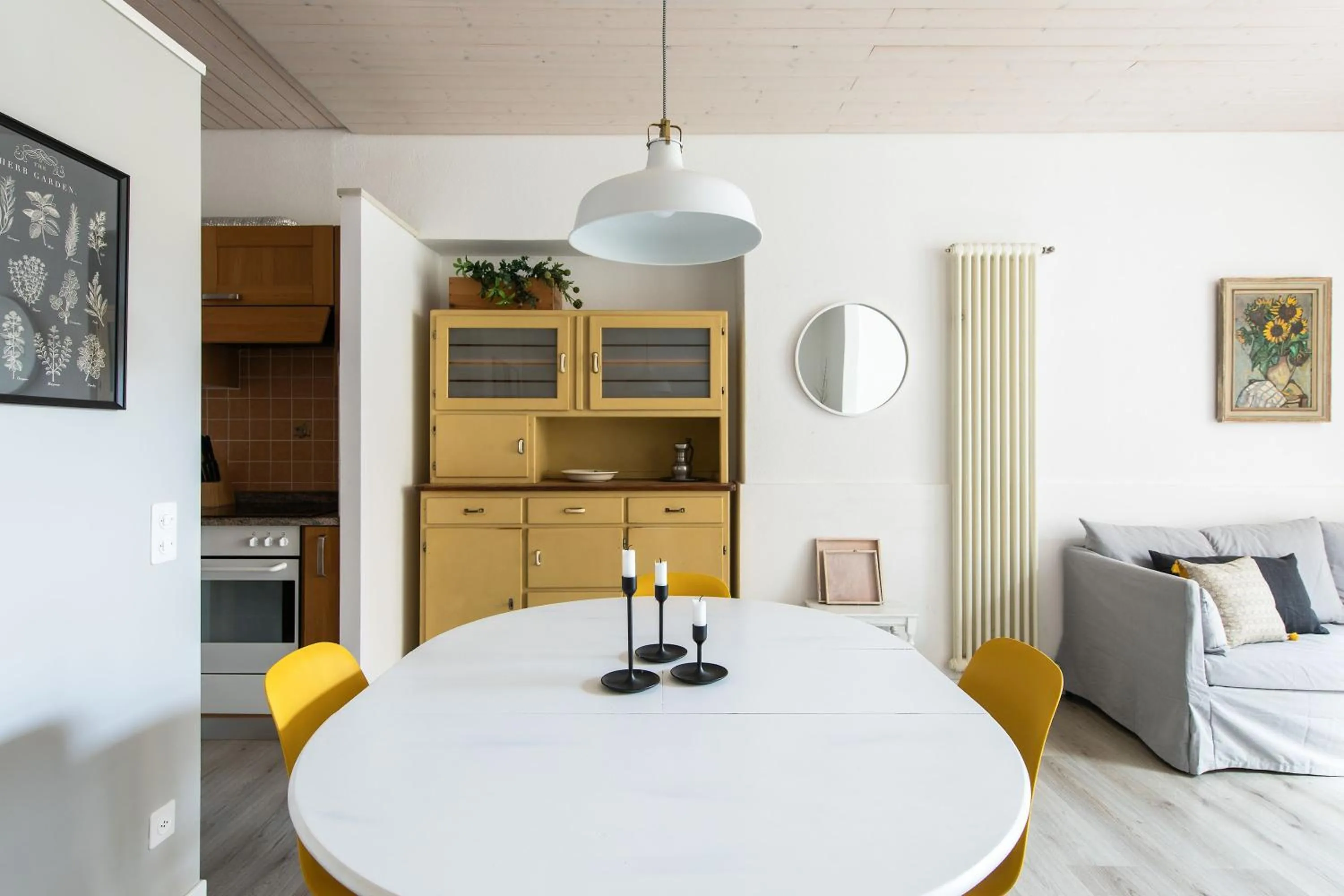 Rose Apartment by Quokka 360 - refined two-bedroom apartment with garden