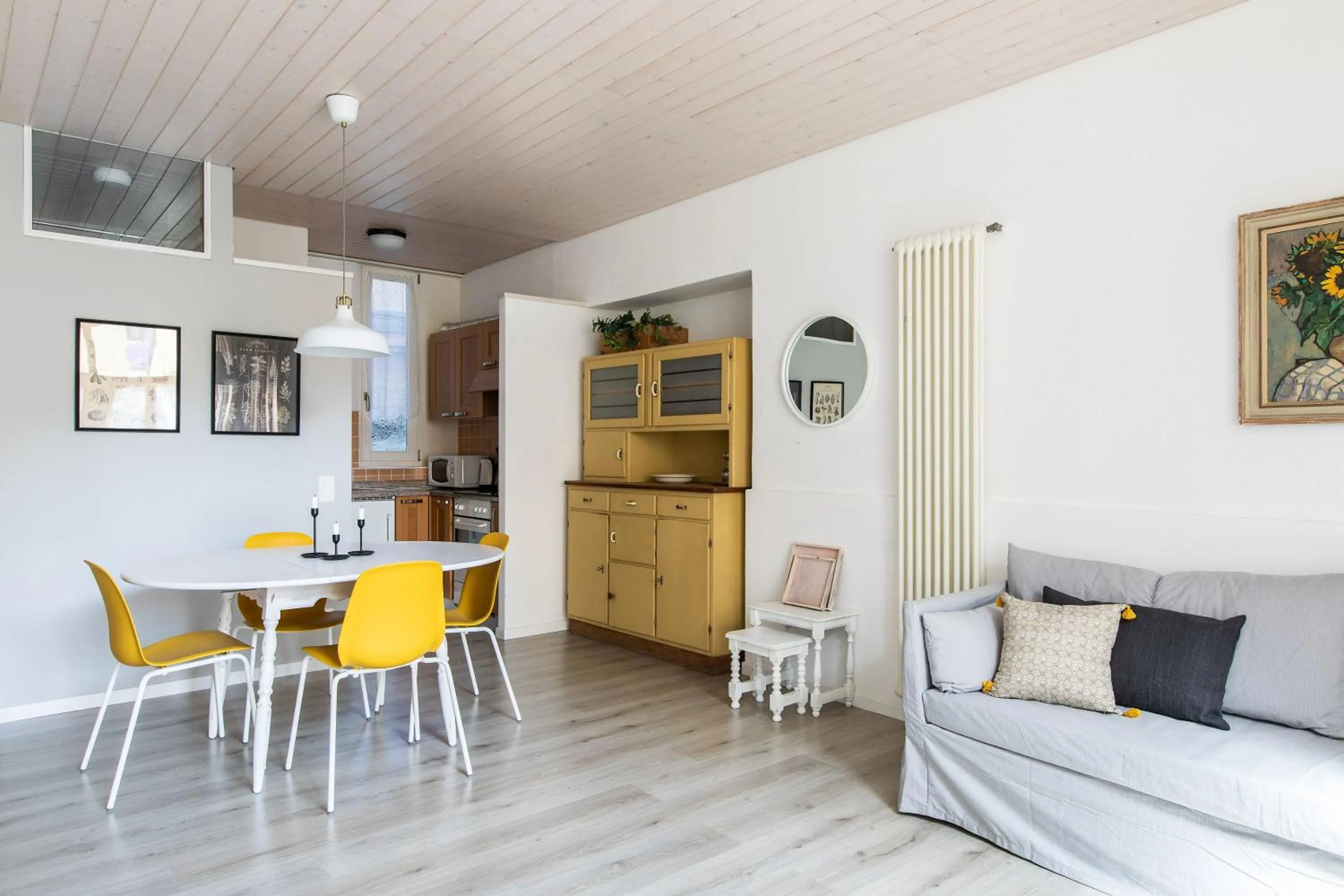 Rose Apartment by Quokka 360 - refined two-bedroom apartment with garden