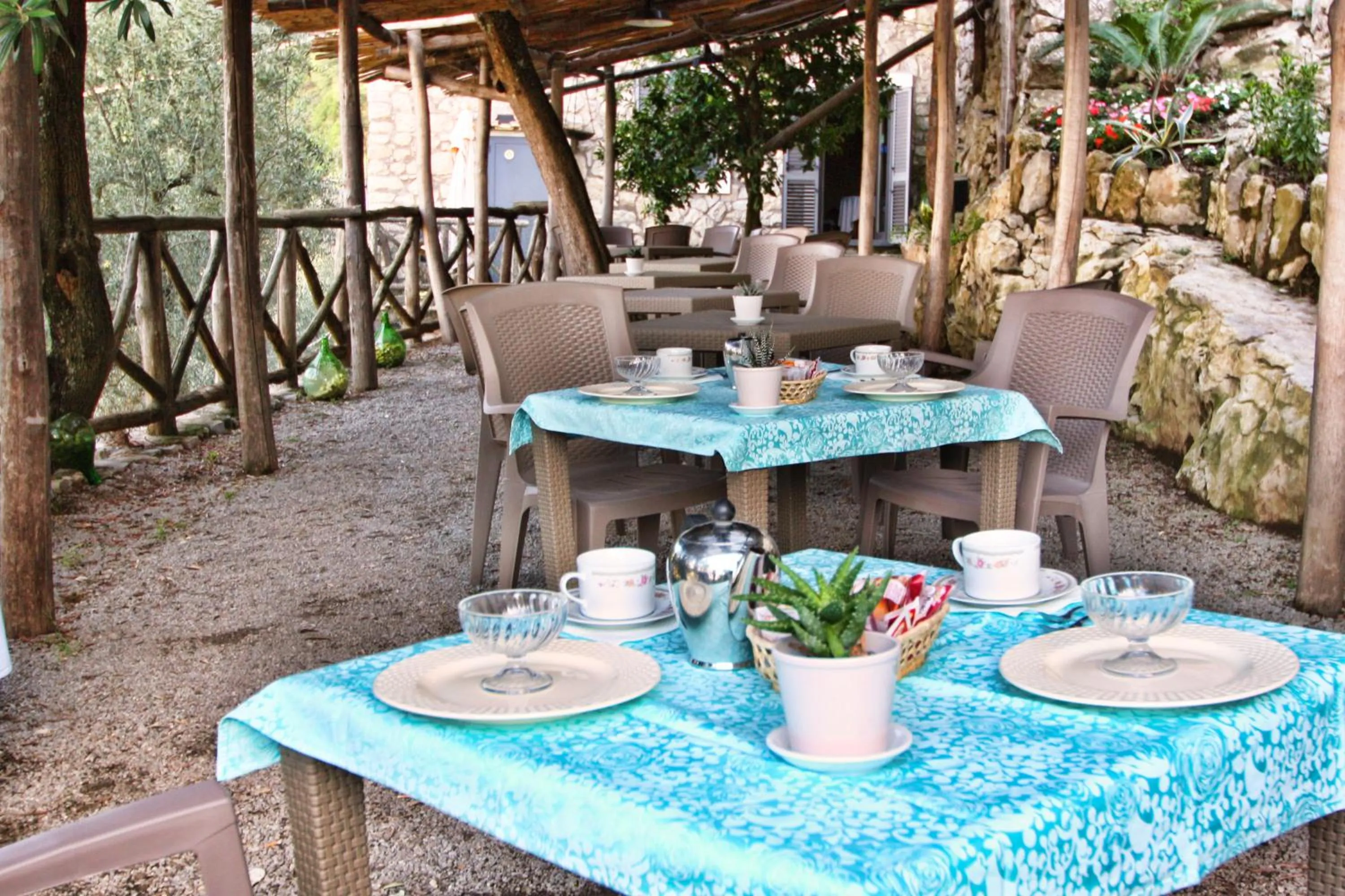 Restaurant/places to eat in Casarufolo Paradise