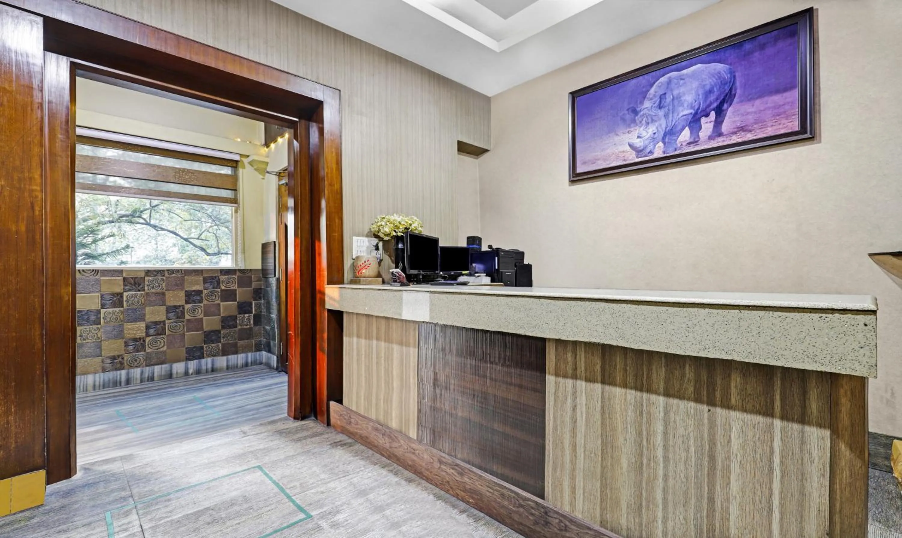 Lobby or reception in Treebo Apollo