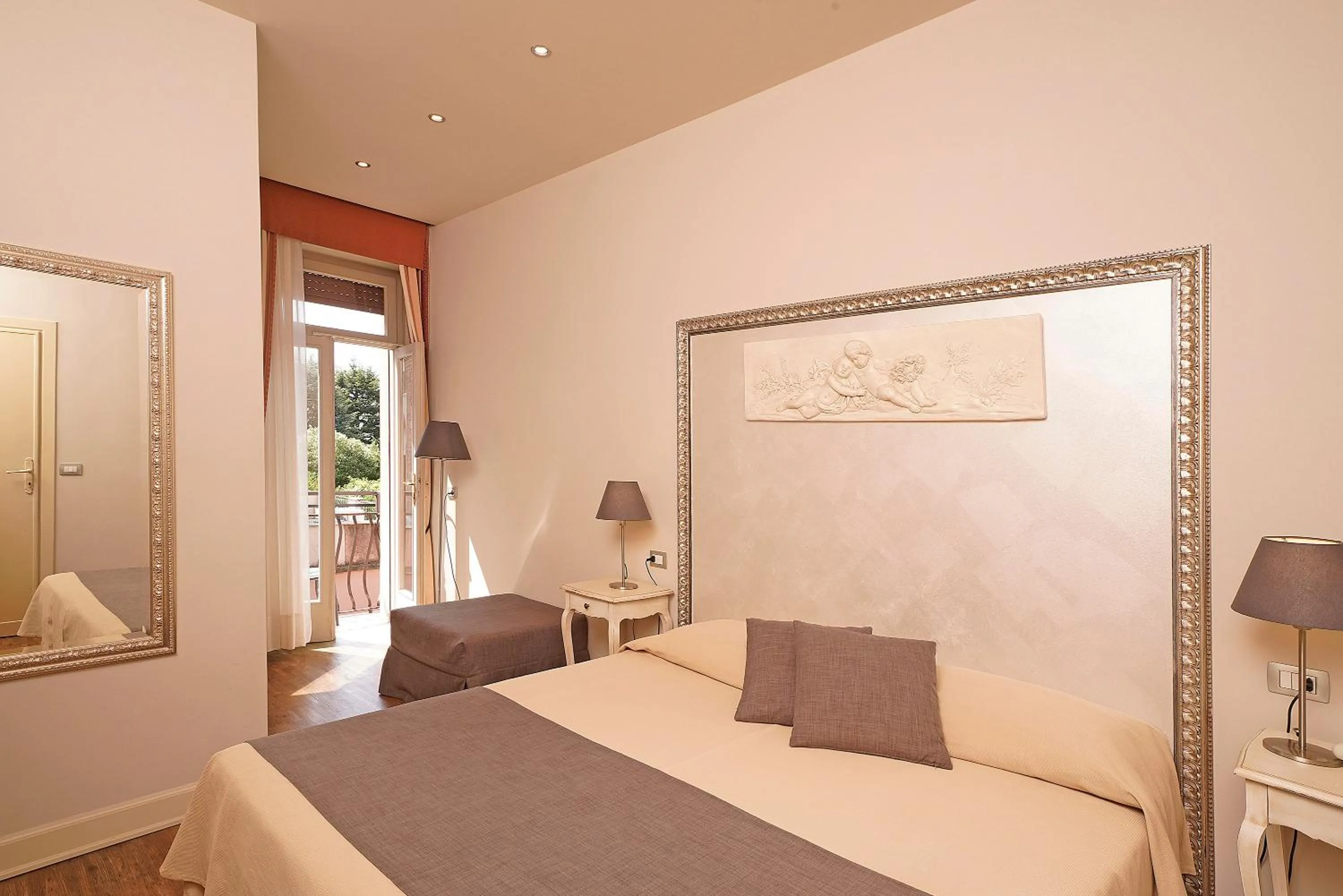 Photo of the whole room in Hotel Marconi