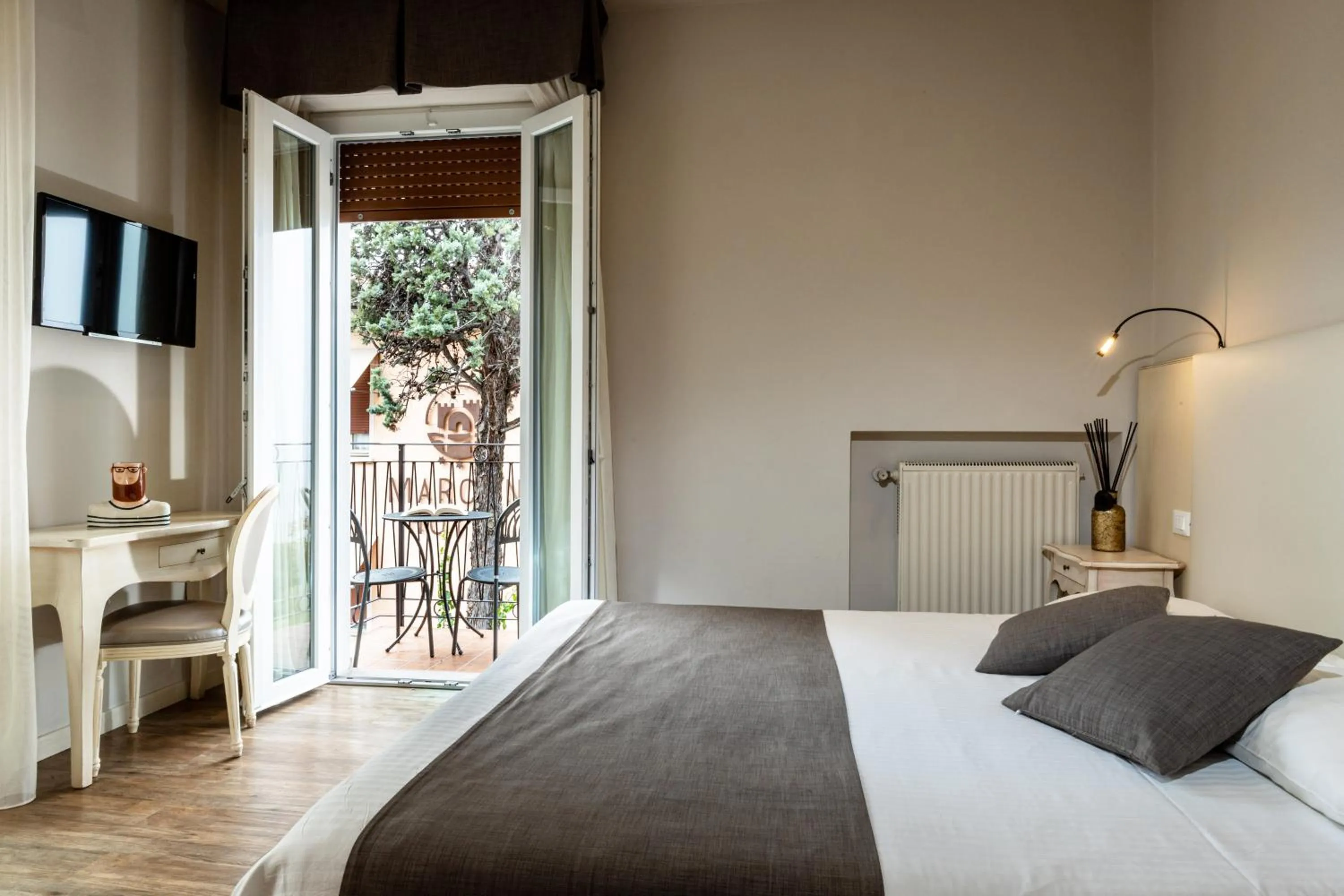 Photo of the whole room in Hotel Marconi