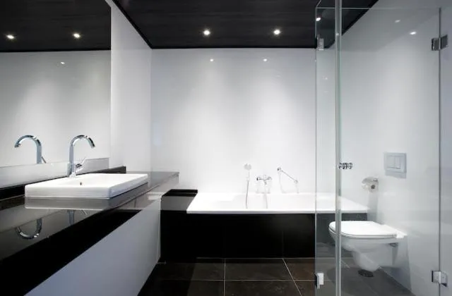 Shower in Van der Valk Hotel Sneek