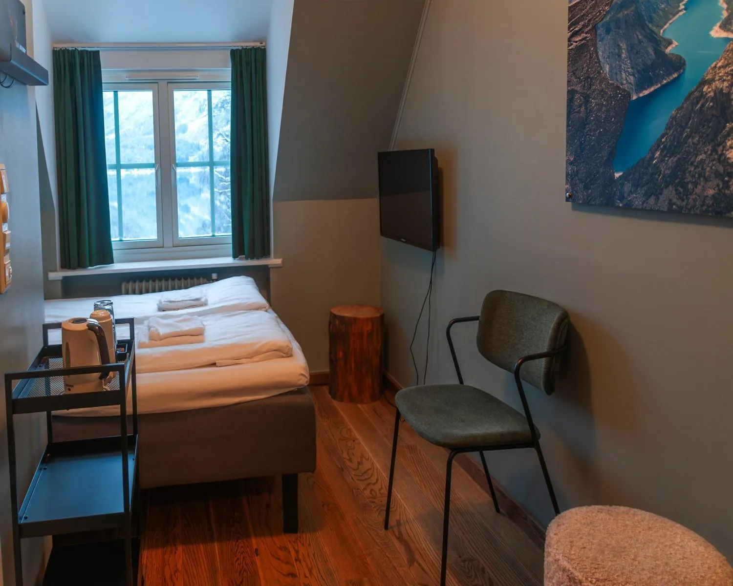 Bed in Trolltunga Hotel