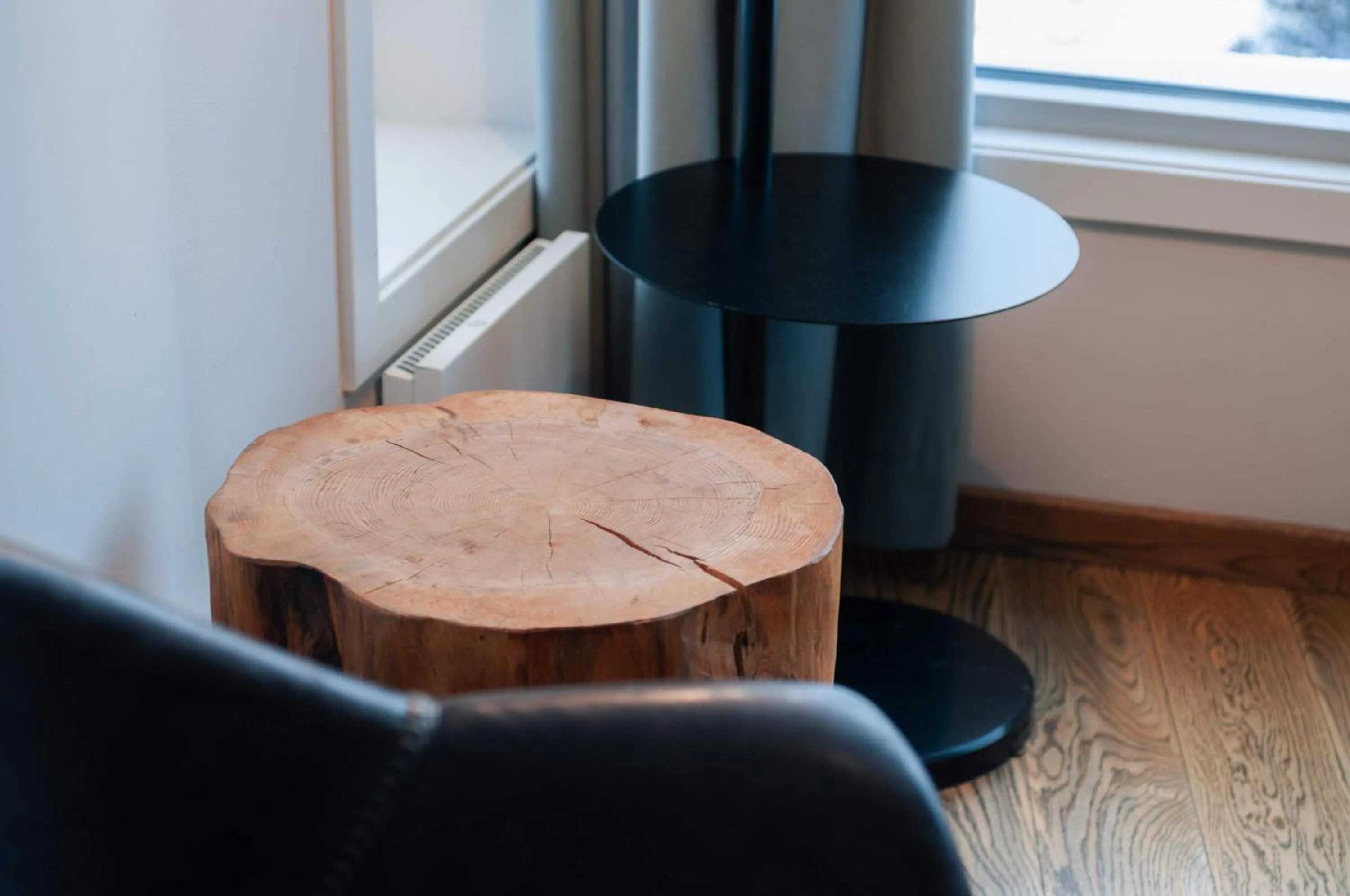 Living room in Trolltunga Hotel