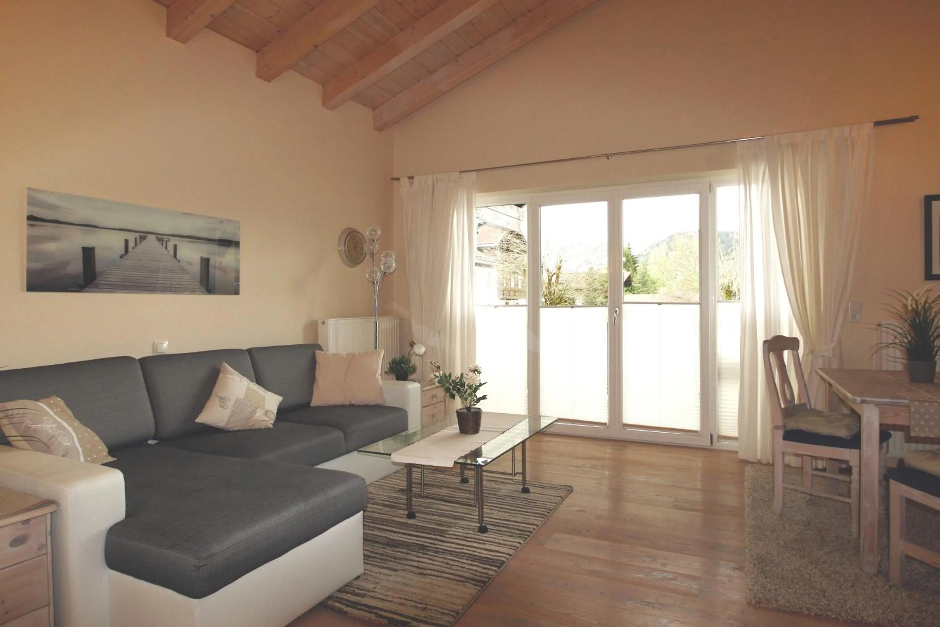 Day in Alpenlandhaus Menardi