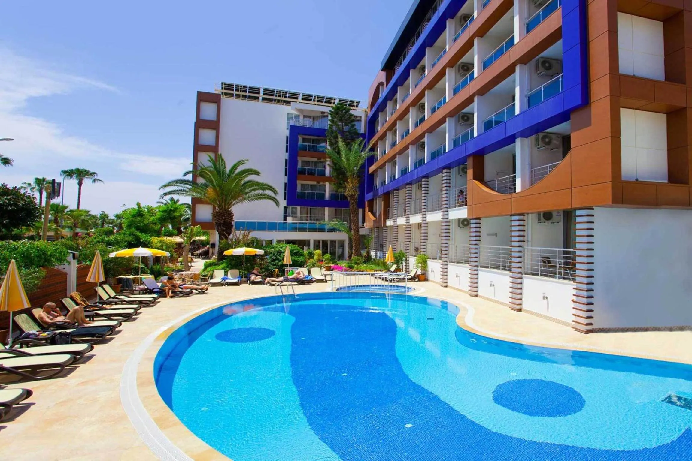 Swimming pool in Gardenia Hotel