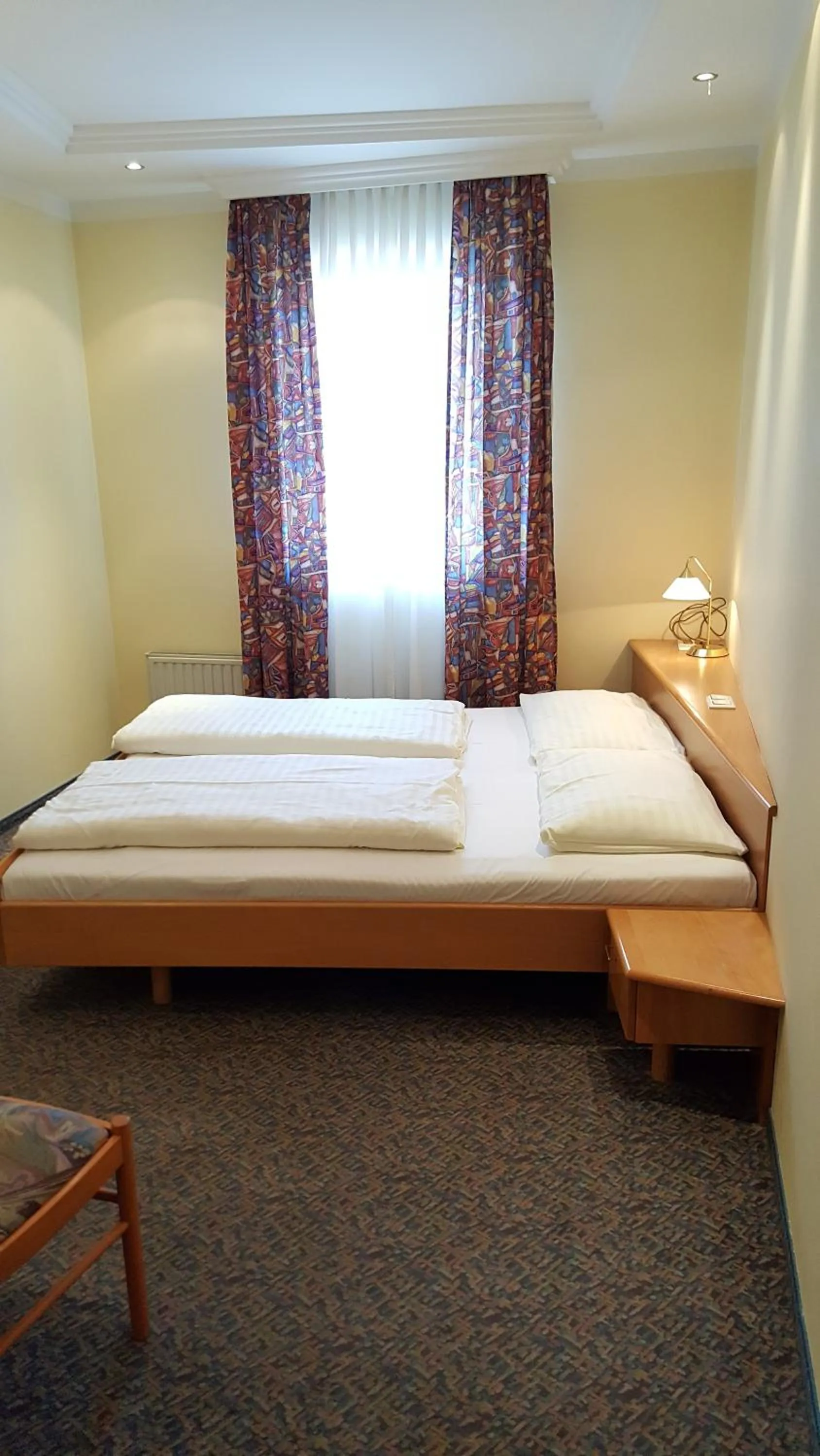 Photo of the whole room, Bed in CenterCourt Hotel