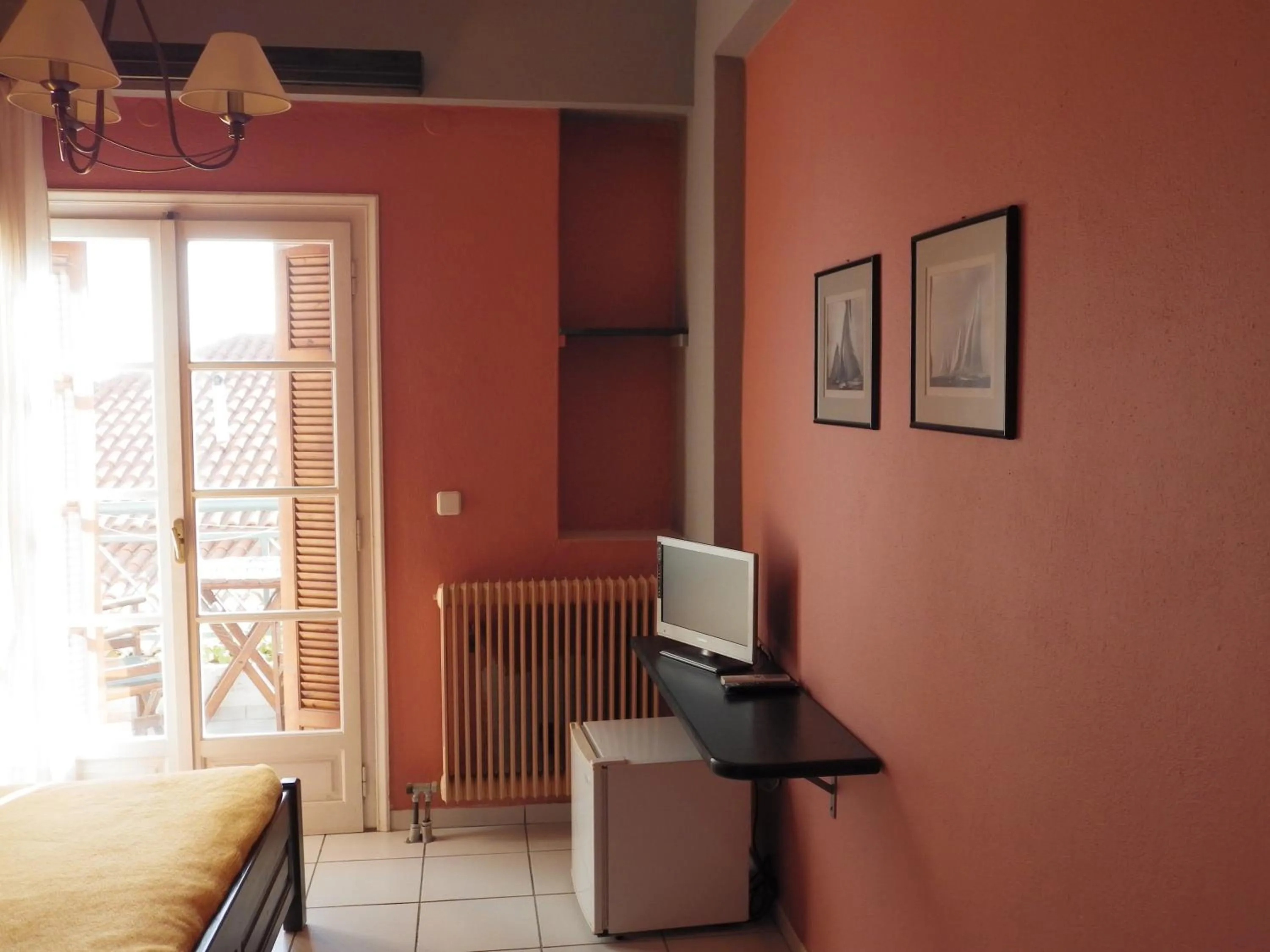 TV and multimedia in Anesis Hotel