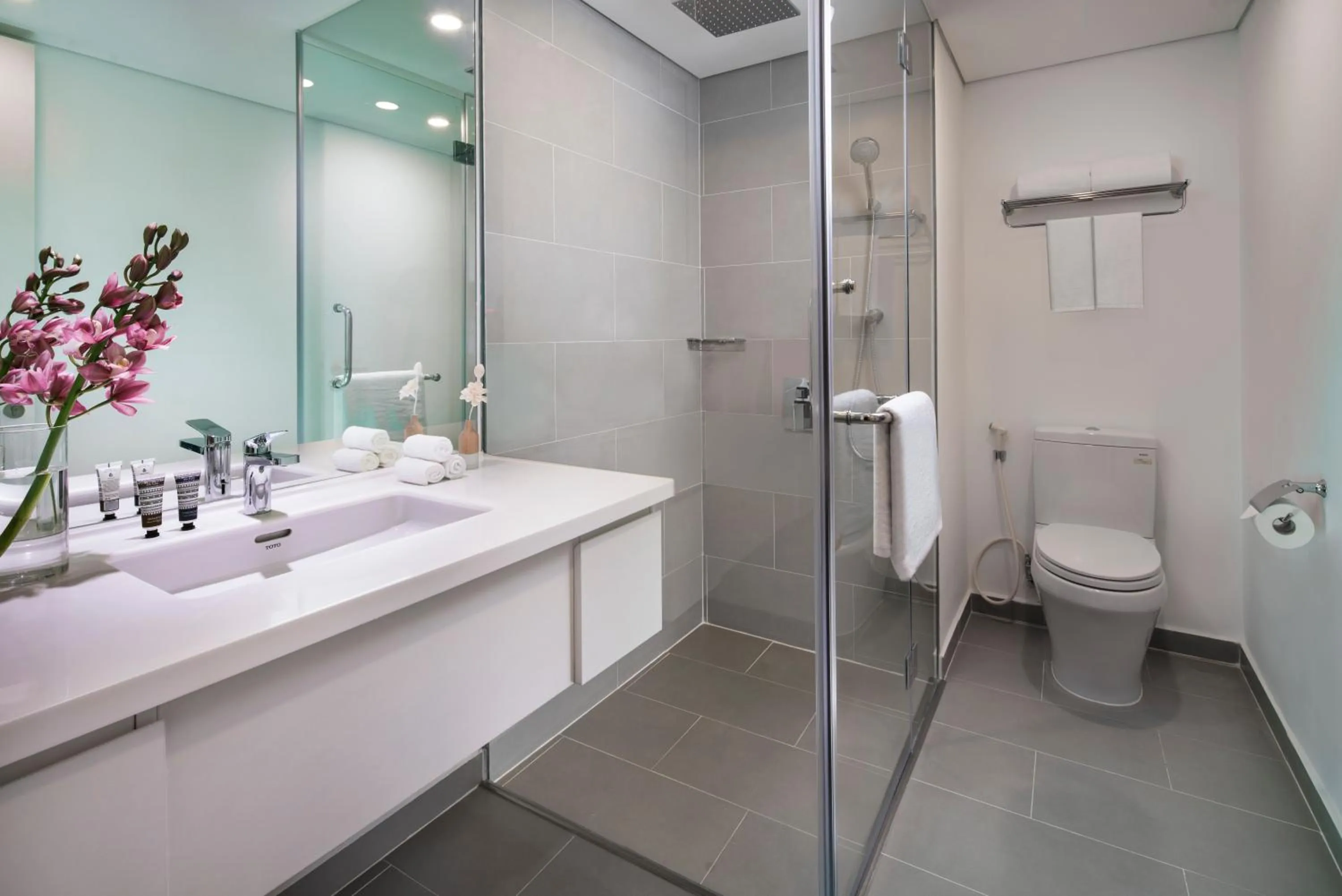 Shower in Somerset West Point Hanoi