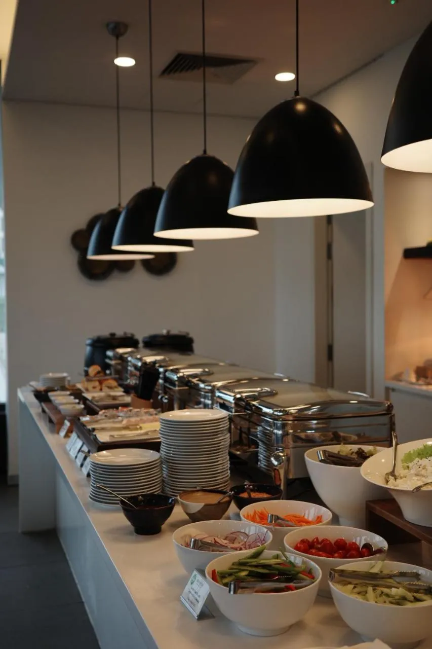 Restaurant/places to eat in Somerset West Point Hanoi