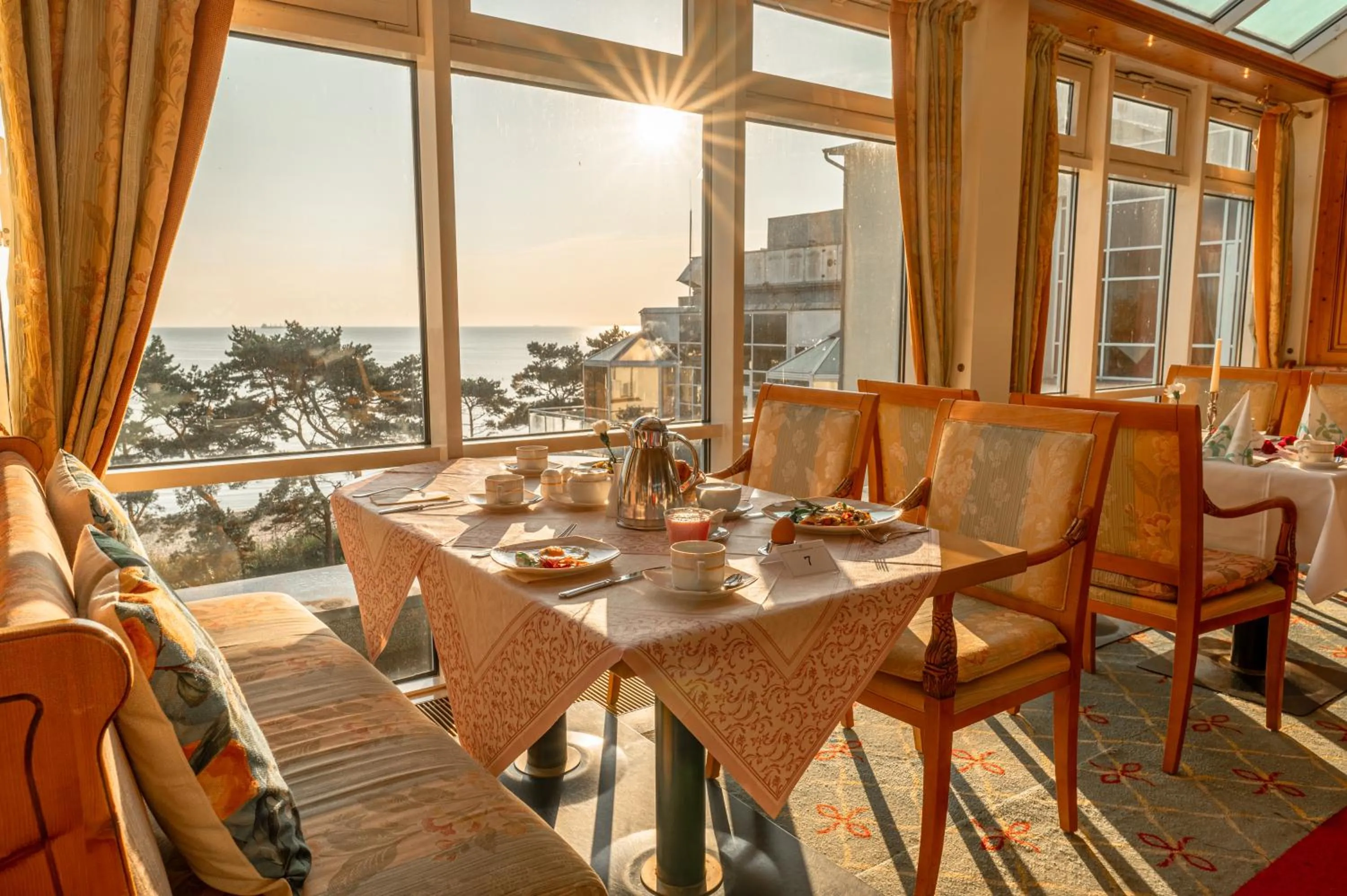 Restaurant/places to eat in Rugard Thermal Strandhotel