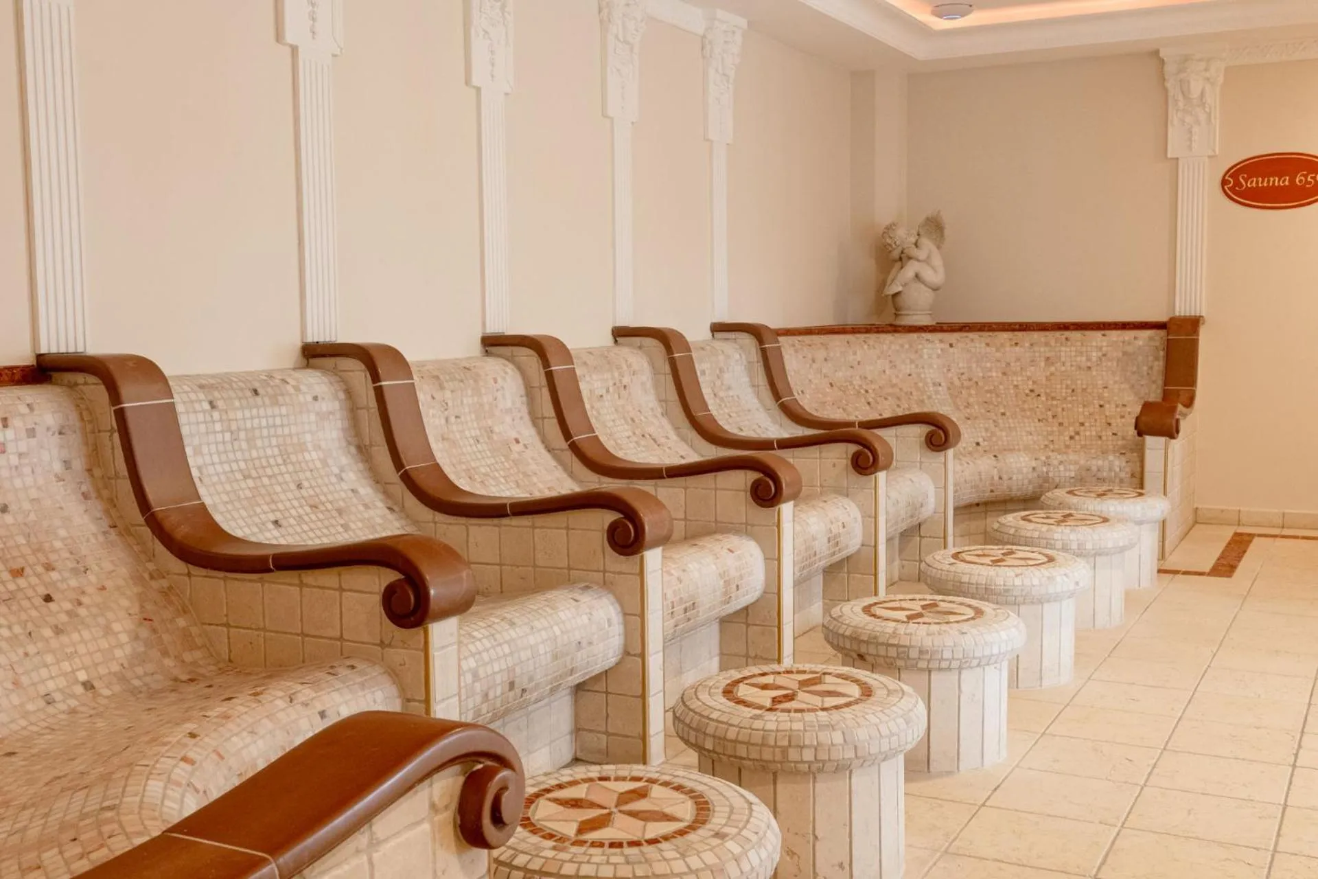 Spa and wellness centre/facilities in Rugard Thermal Strandhotel