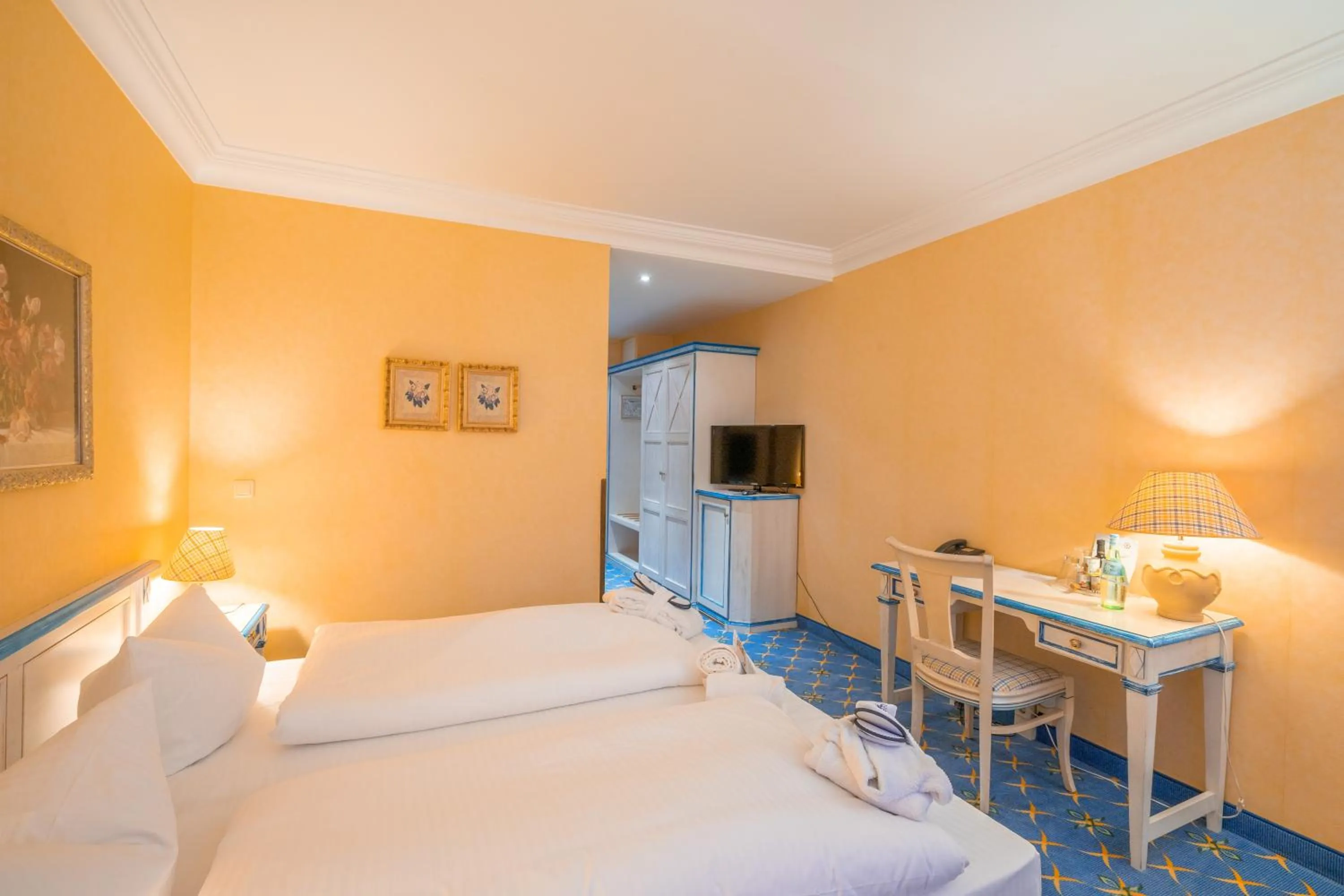 Photo of the whole room, Bed in Rugard Thermal Strandhotel