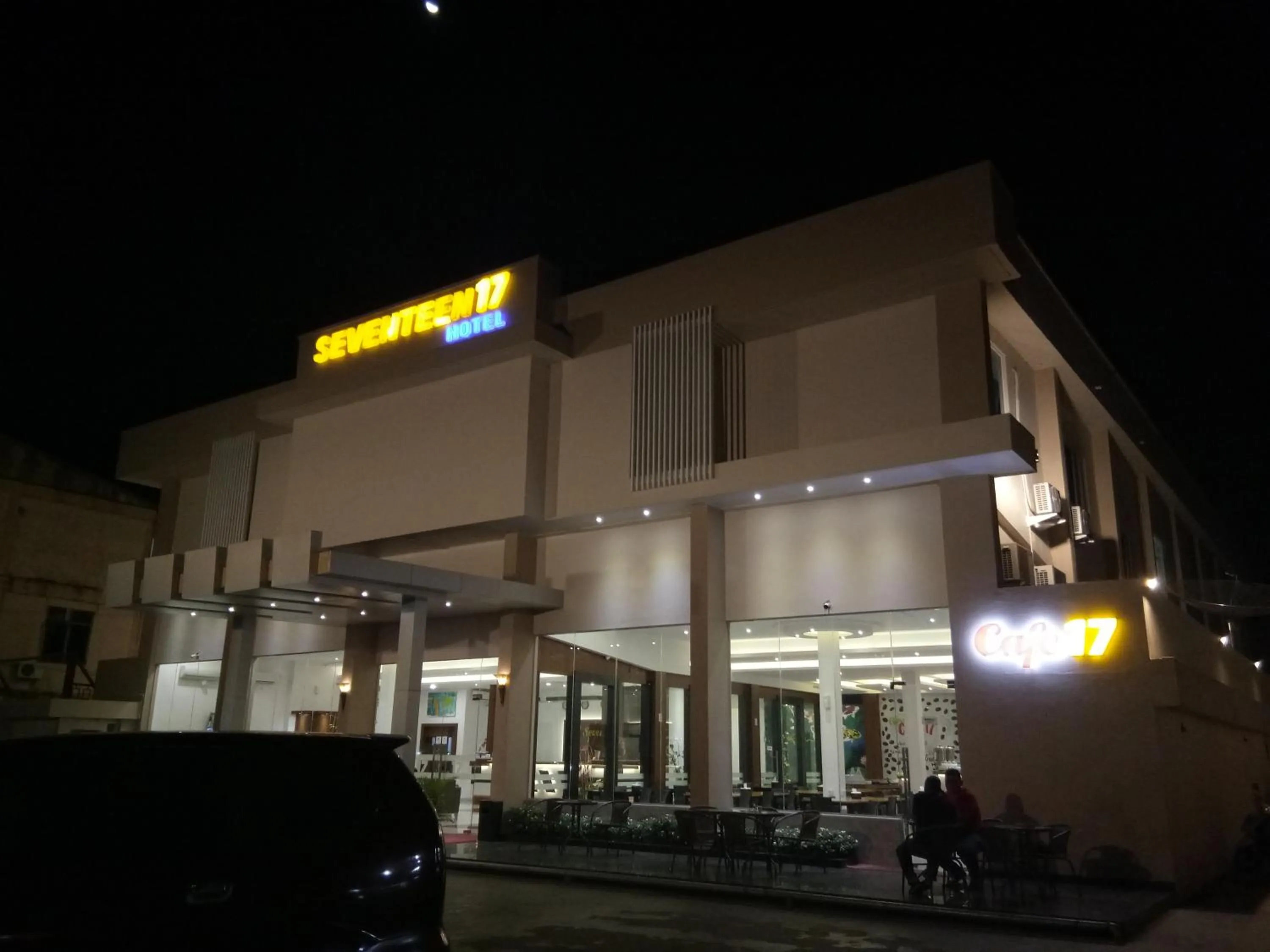 Staff in Seventeen Hotel