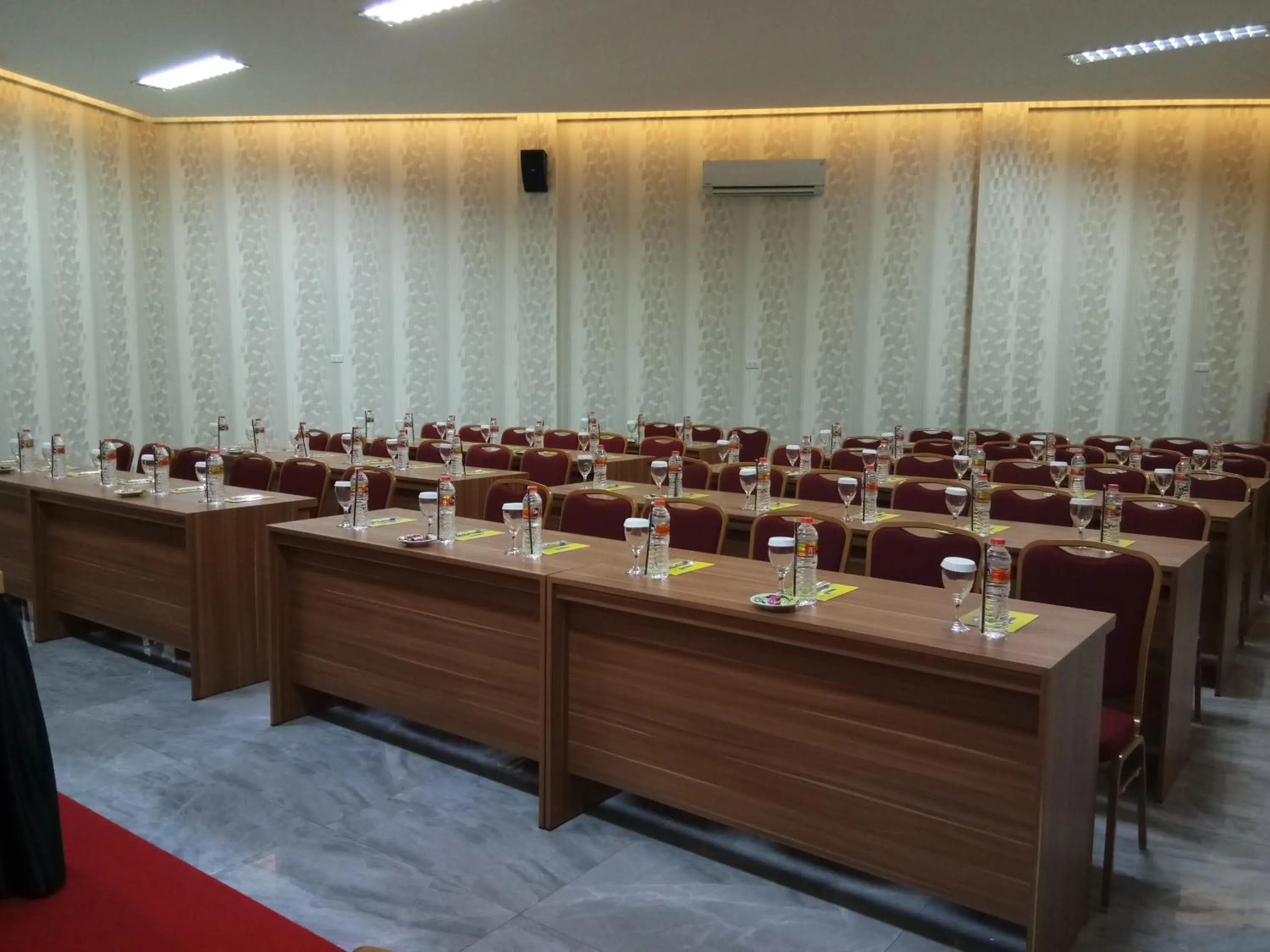 Banquet/Function facilities in Seventeen Hotel