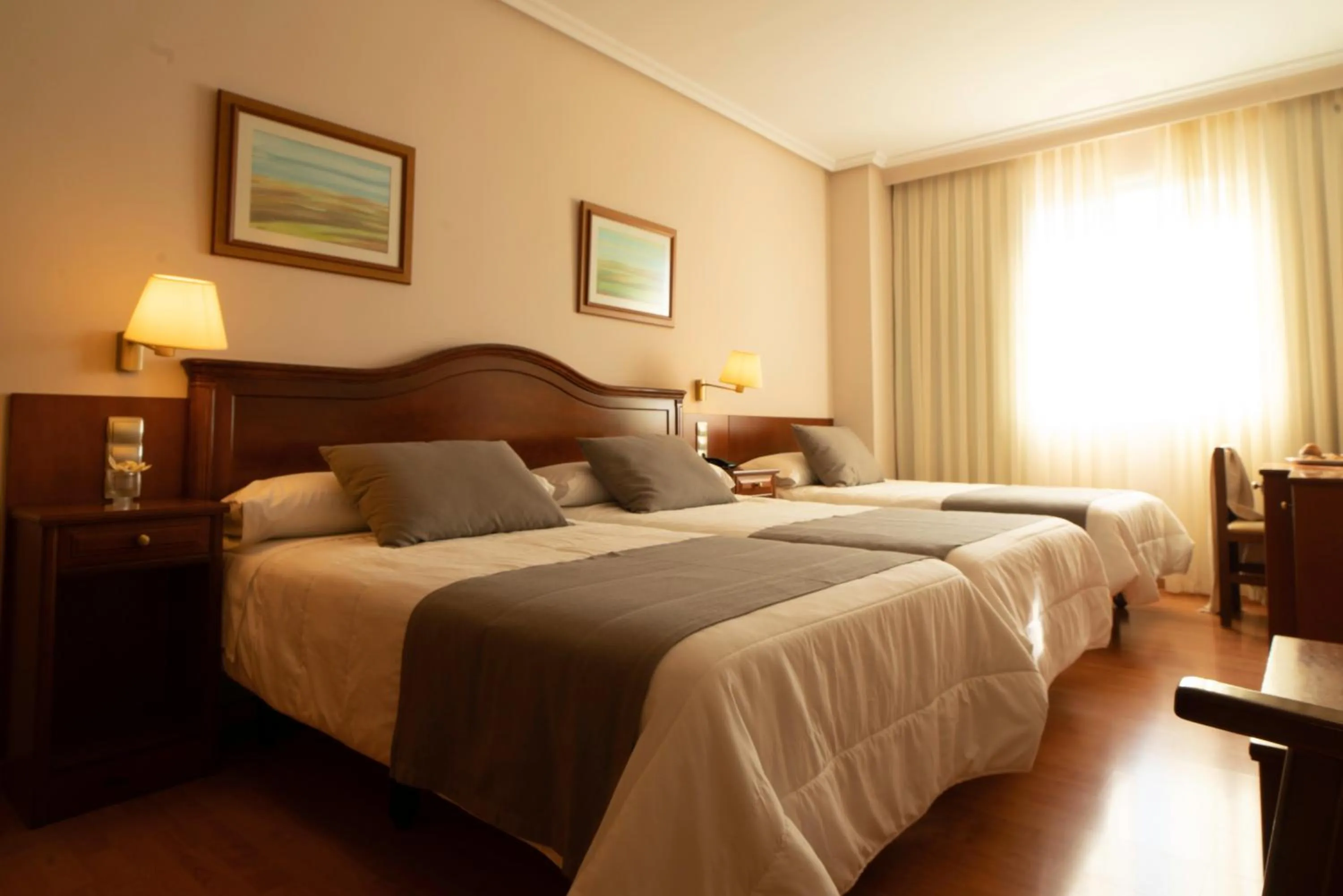 Bed in Hotel Restaurante Emilio