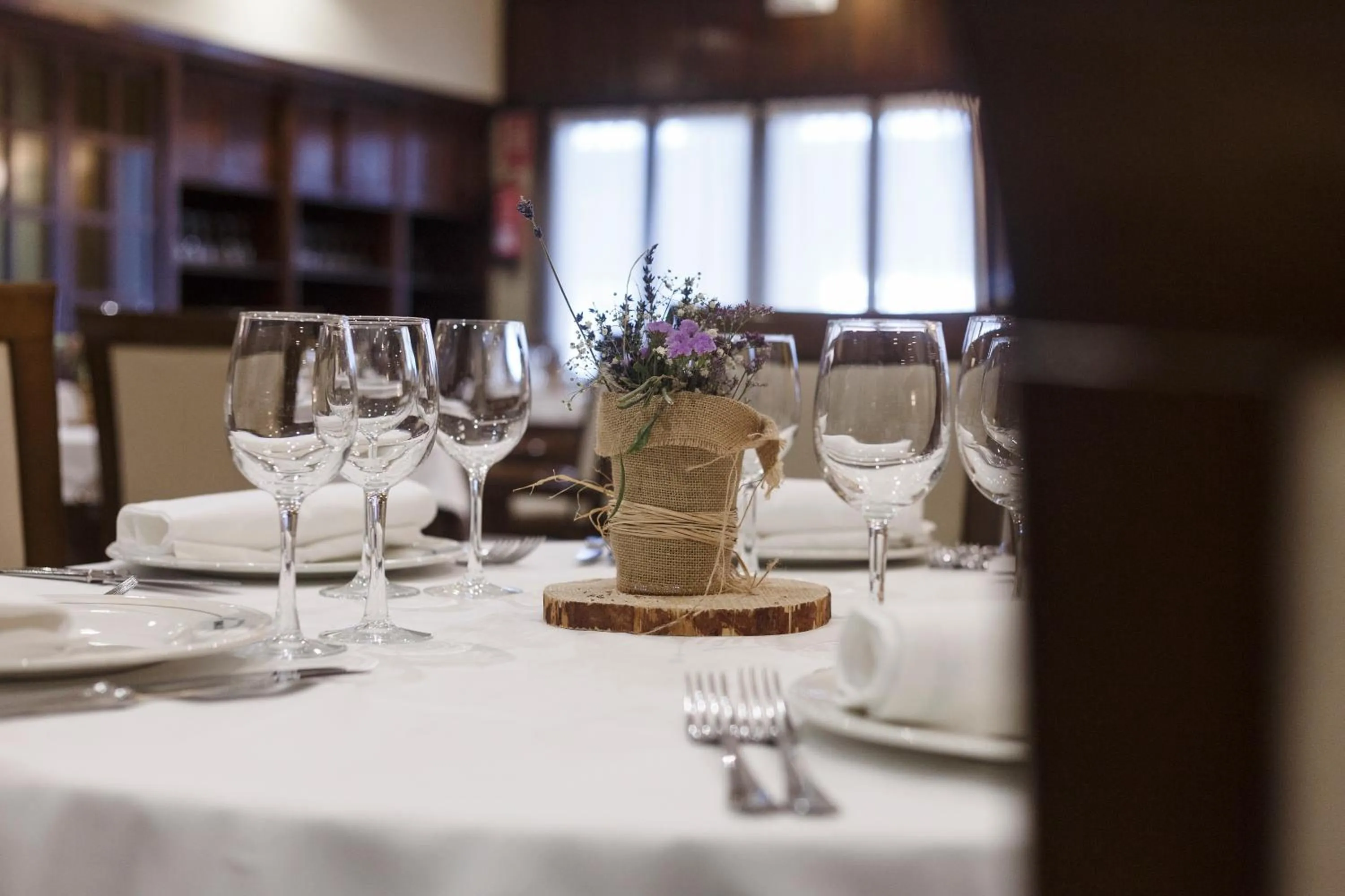 Restaurant/places to eat in Hotel Restaurante Emilio