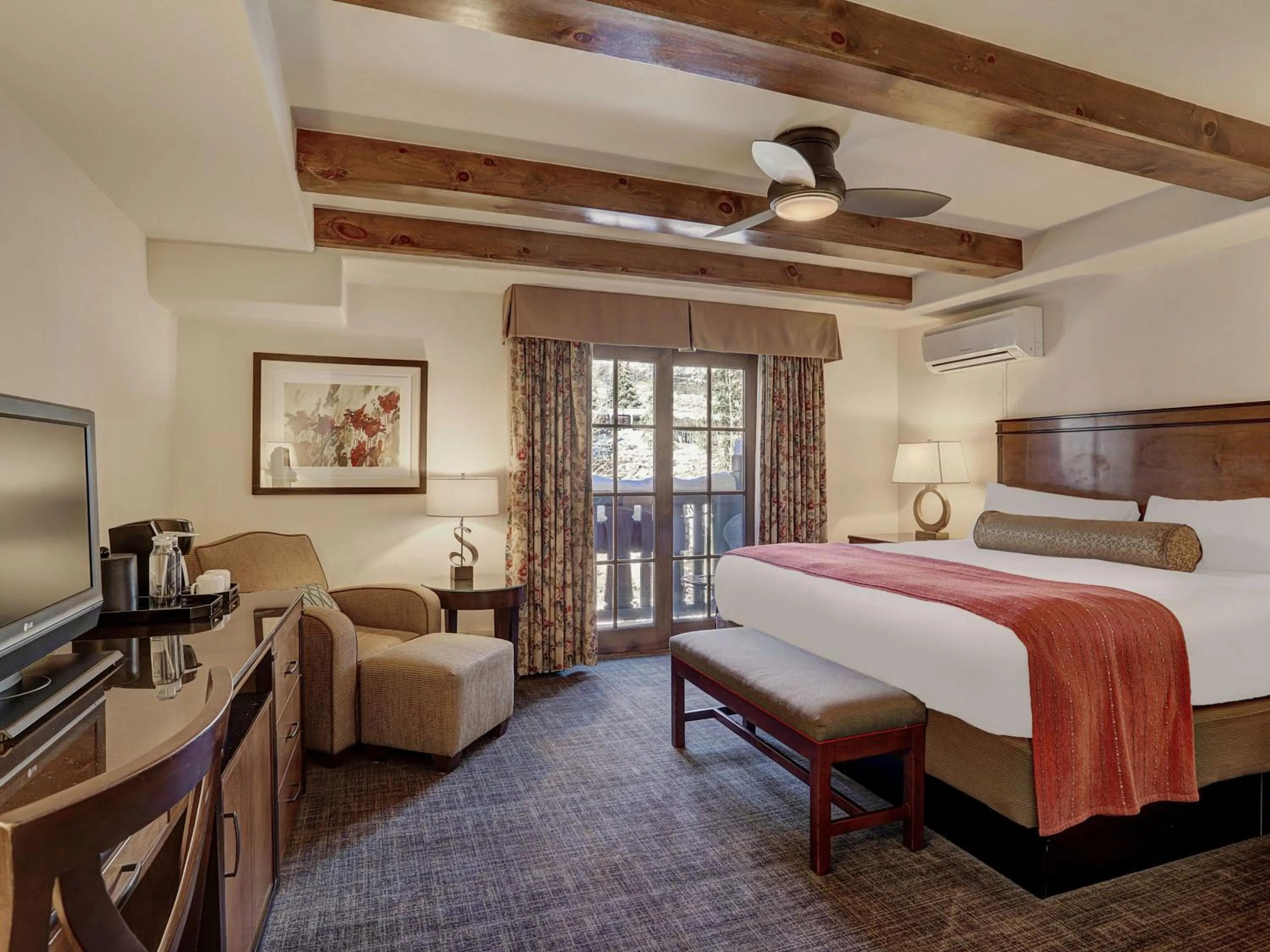 Bedroom, Bed in Austria Haus Hotel