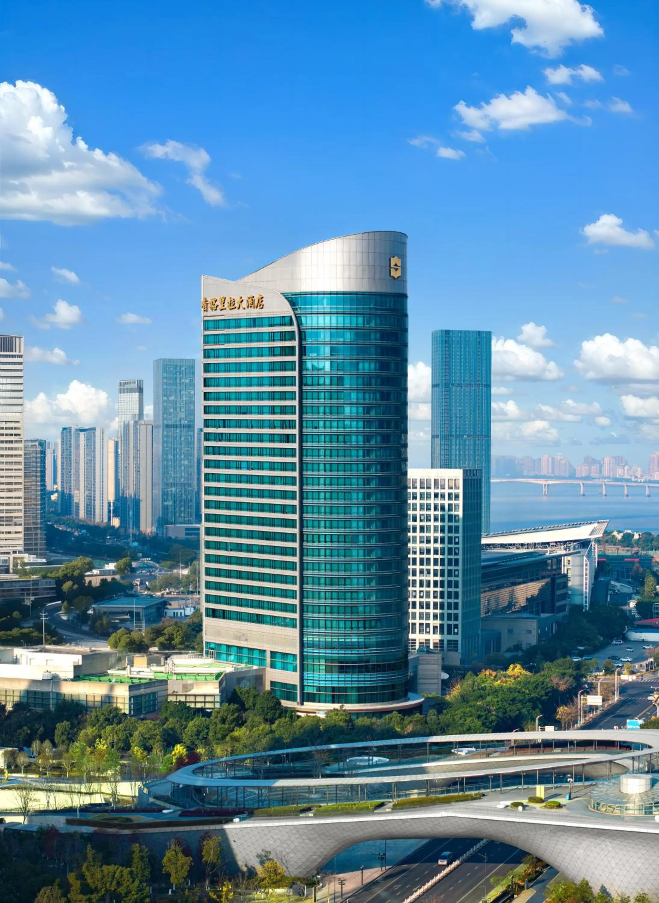 Property building in Shangri-La Wenzhou