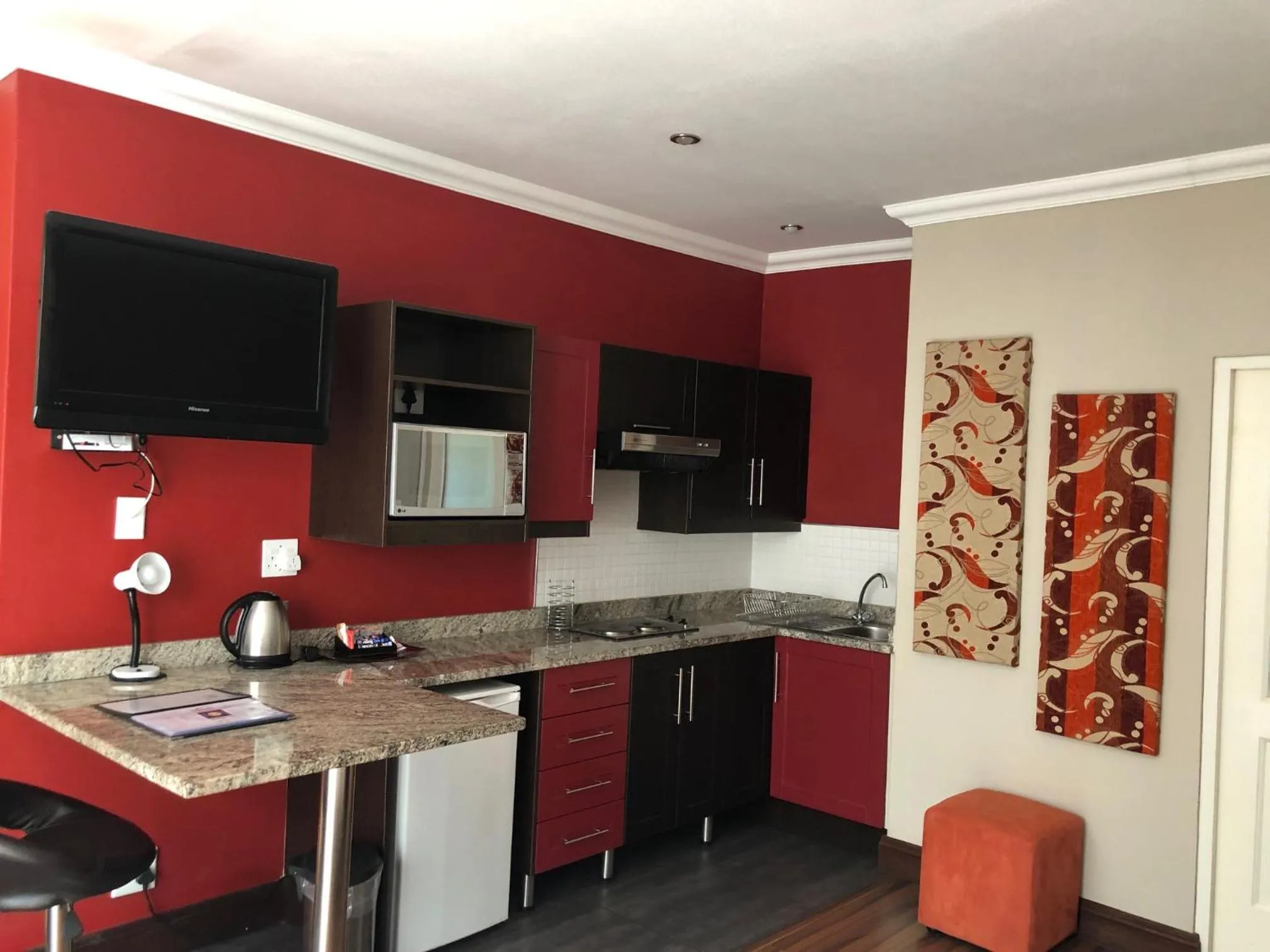 Kitchen or kitchenette in 314 on Clark Guest House